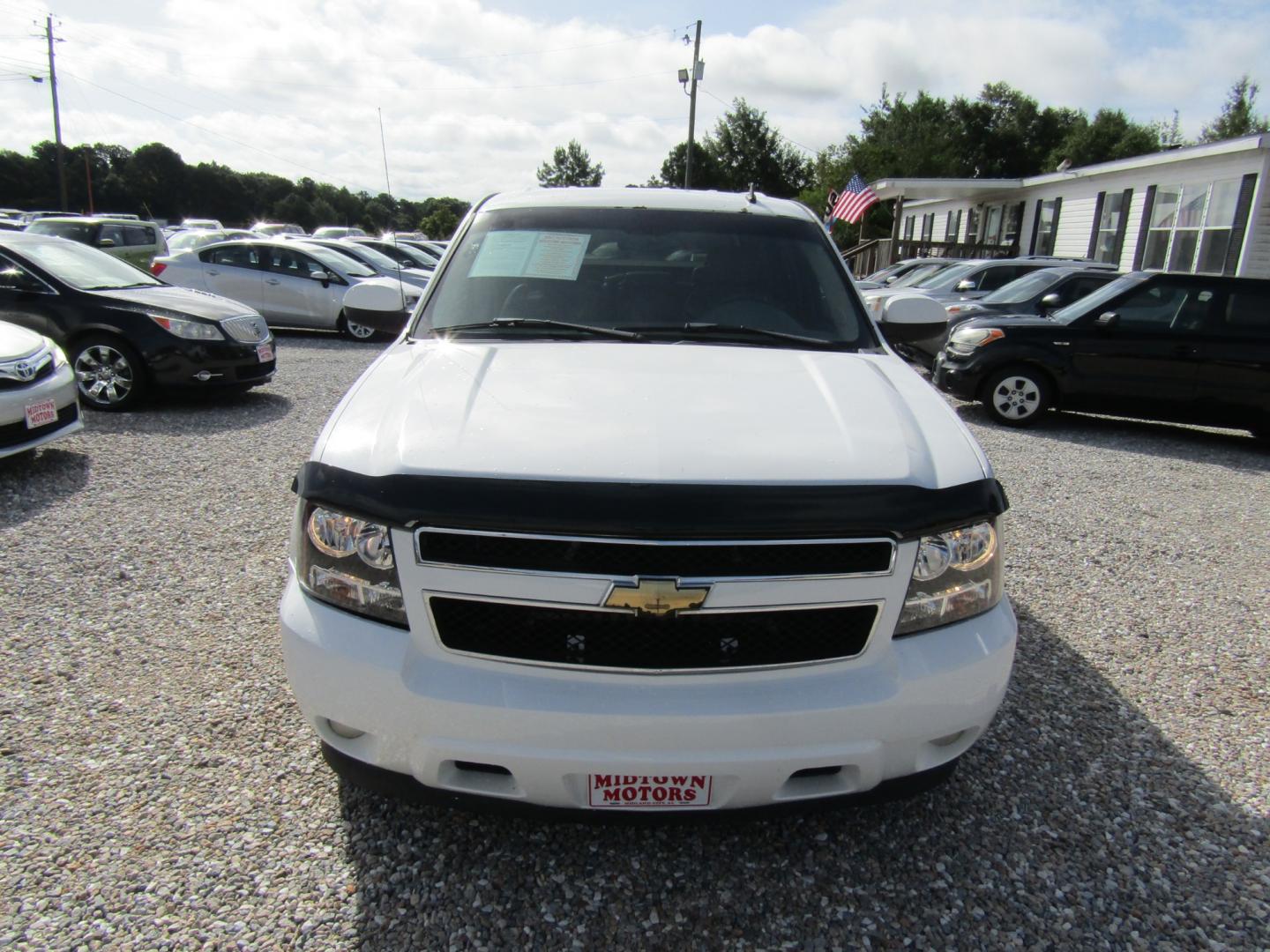 2007 White /Tan Chevrolet Avalanche (3GNEC12057G) with an 8 Cyl engine, Automatic transmission, located at 15016 S Hwy 231, Midland City, AL, 36350, (334) 983-3001, 31.306210, -85.495277 - Photo#1