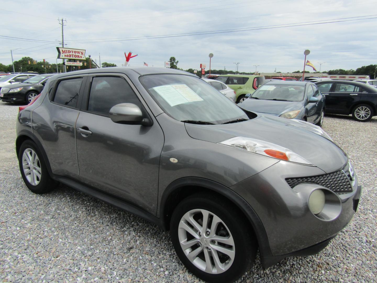 2011 Gray /Gray Nissan Juke S FWD (JN8AF5MR7BT) with an 1.6L L4 DOHC 16V engine, CVT transmission, located at 15016 S Hwy 231, Midland City, AL, 36350, (334) 983-3001, 31.306210, -85.495277 - Photo#0