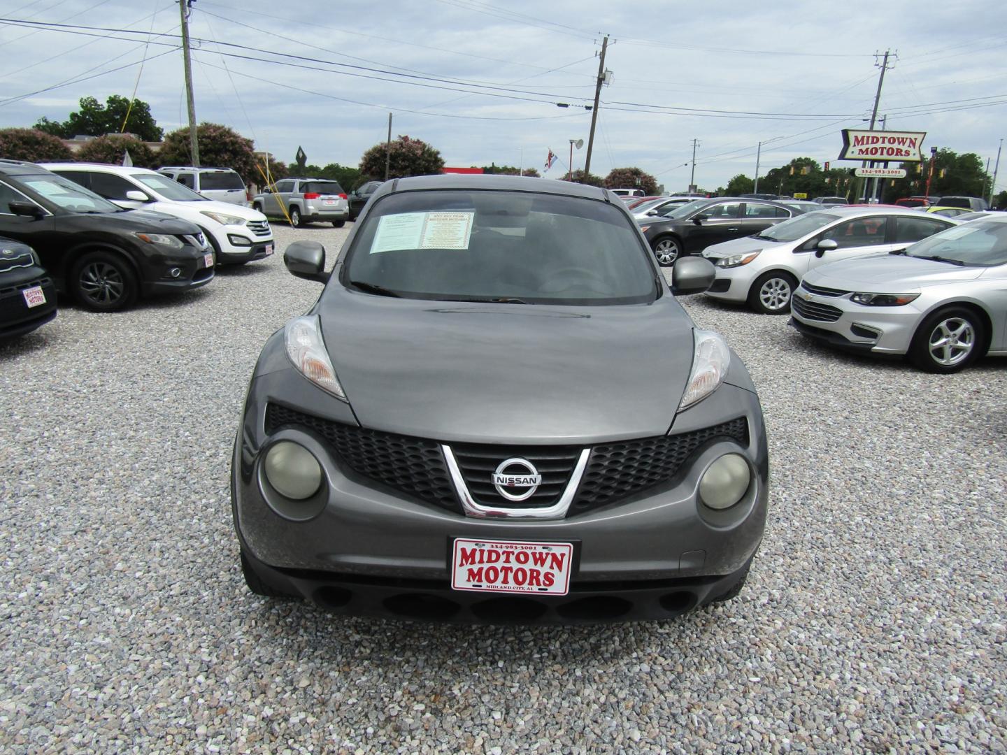 2011 Gray /Gray Nissan Juke S FWD (JN8AF5MR7BT) with an 1.6L L4 DOHC 16V engine, CVT transmission, located at 15016 S Hwy 231, Midland City, AL, 36350, (334) 983-3001, 31.306210, -85.495277 - Photo#1