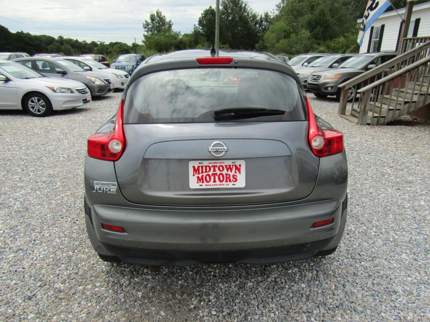 2011 Gray /Gray Nissan Juke S FWD (JN8AF5MR7BT) with an 1.6L L4 DOHC 16V engine, CVT transmission, located at 15016 S Hwy 231, Midland City, AL, 36350, (334) 983-3001, 31.306210, -85.495277 - Photo#6