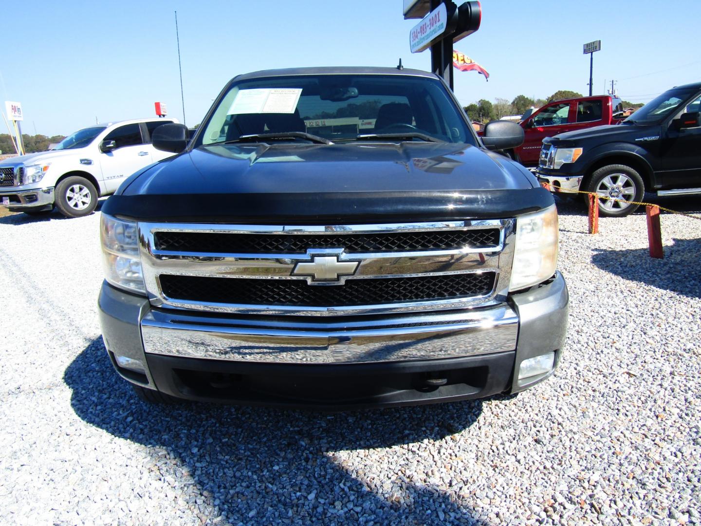 2008 Gray /Gray Chevrolet Silverado 1500 (1GCEK19J88Z) with an 8 Cyl engine, Automatic transmission, located at 15016 S Hwy 231, Midland City, AL, 36350, (334) 983-3001, 31.306210, -85.495277 - Photo#1