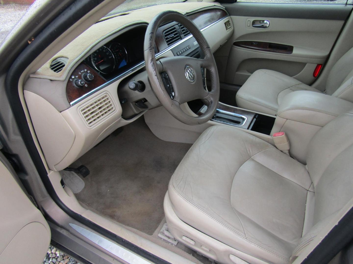 2007 Tan /TAN Buick LaCrosse (2G4WD582571) with an 6 Cyl engine, Automatic transmission, located at 15016 S Hwy 231, Midland City, AL, 36350, (334) 983-3001, 31.306210, -85.495277 - Photo#3