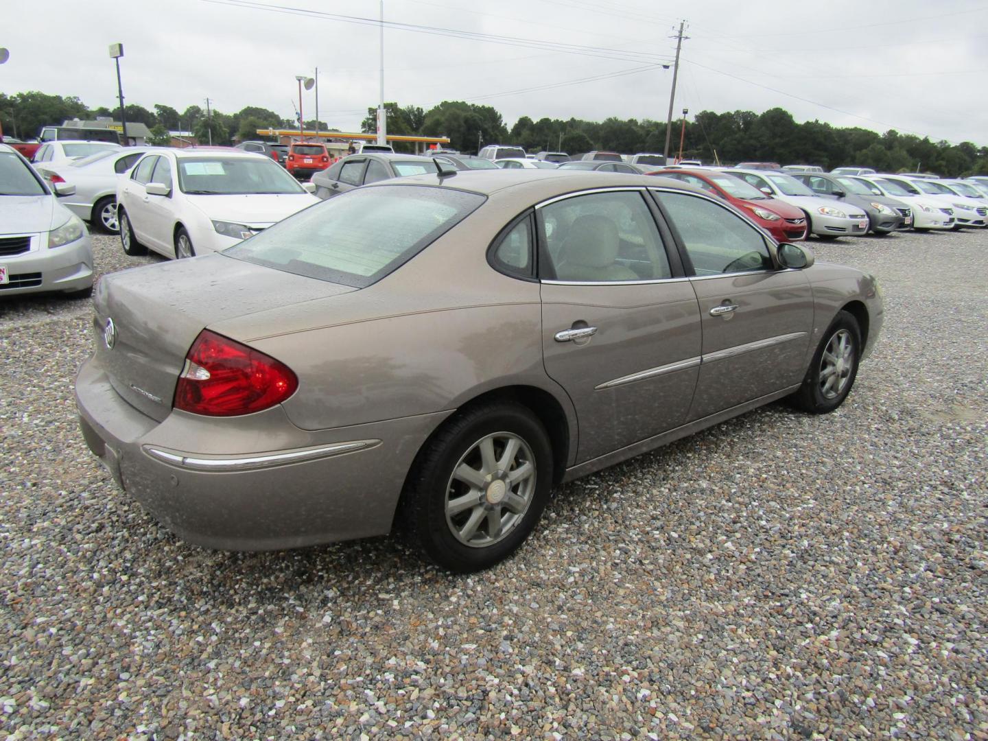 2007 Tan /TAN Buick LaCrosse (2G4WD582571) with an 6 Cyl engine, Automatic transmission, located at 15016 S Hwy 231, Midland City, AL, 36350, (334) 983-3001, 31.306210, -85.495277 - Photo#7