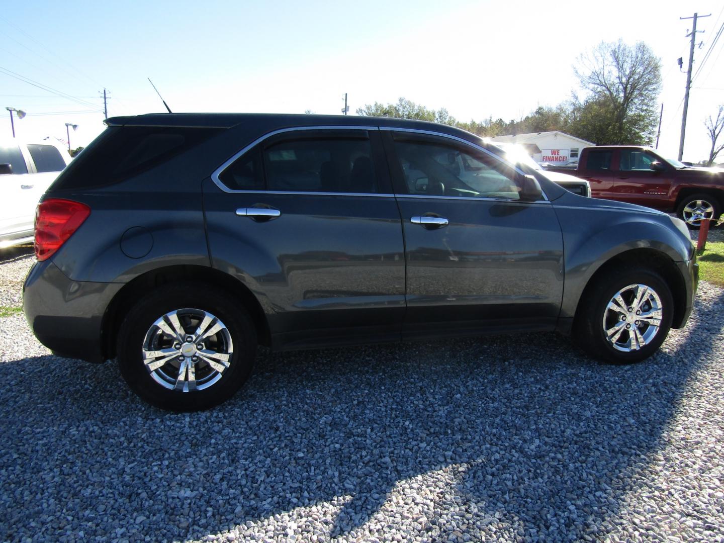 2010 Gray /Grey/Tan Chevrolet Equinox LS FWD (2CNALBEW0A6) with an 4 Cyl engine, Automatic transmission, located at 15016 S Hwy 231, Midland City, AL, 36350, (334) 983-3001, 31.306210, -85.495277 - Photo#6