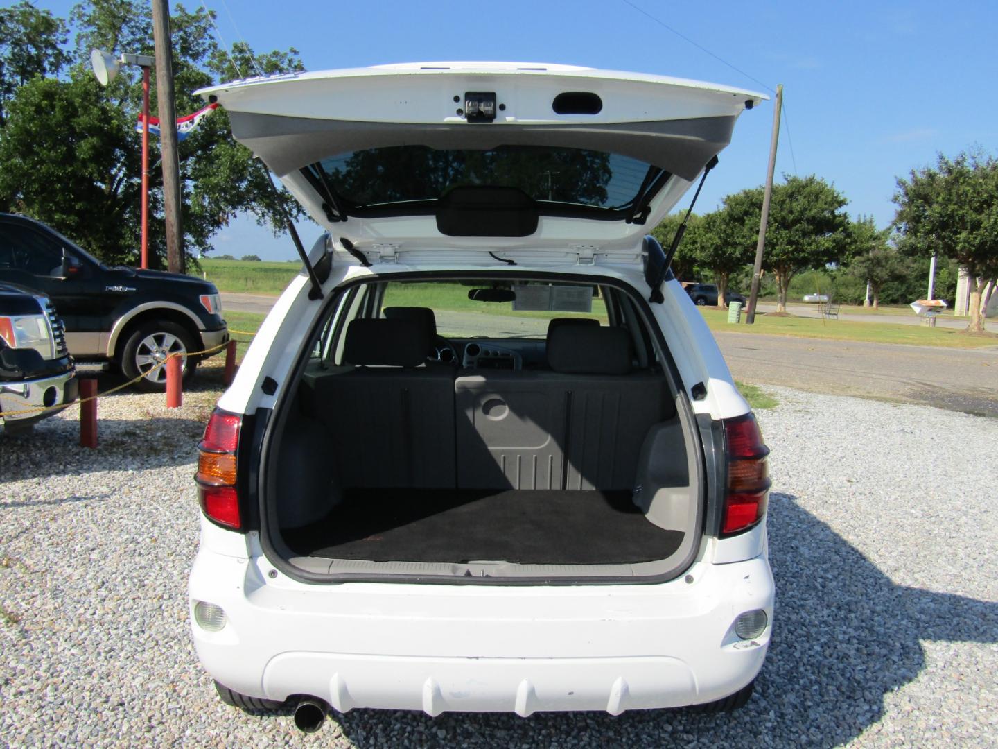 2006 WHITE Pontiac Vibe Base (5Y2SL65876Z) with an 1.8L L4 DOHC 16V engine, Automatic transmission, located at 15016 S Hwy 231, Midland City, AL, 36350, (334) 983-3001, 31.306210, -85.495277 - Photo#7