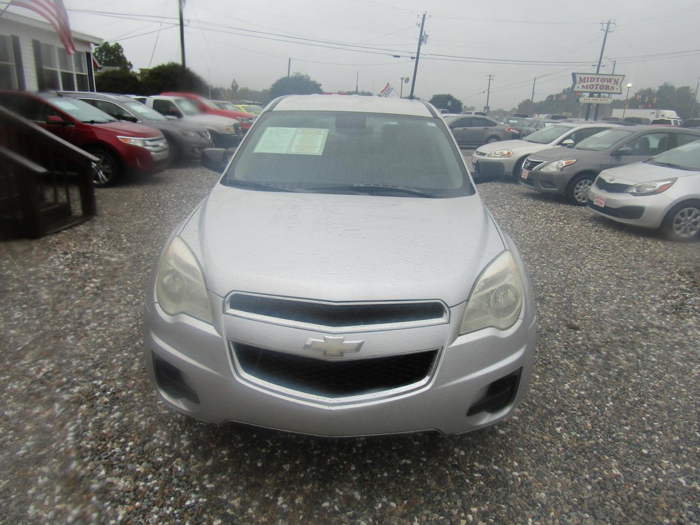 2012 Silver /Black Chevrolet Equinox LS 2WD (2GNALBEKXC6) with an 2.4L L4 DOHC 16V engine, Automatic transmission, located at 15016 S Hwy 231, Midland City, AL, 36350, (334) 983-3001, 31.306210, -85.495277 - Photo#3