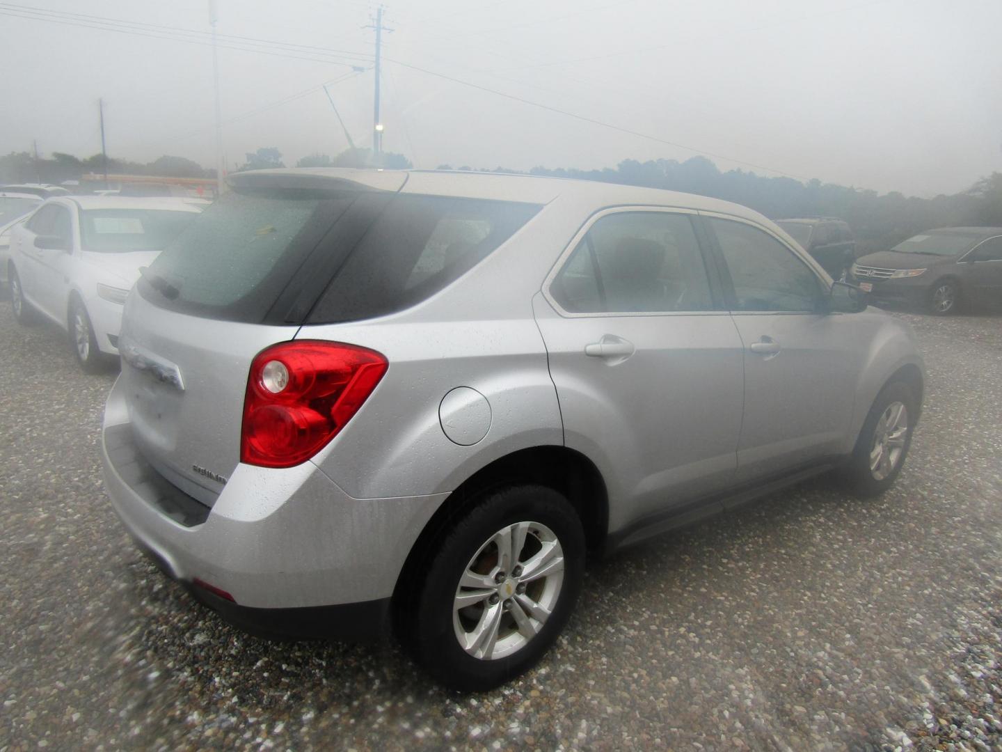 2012 Silver /Black Chevrolet Equinox LS 2WD (2GNALBEKXC6) with an 2.4L L4 DOHC 16V engine, Automatic transmission, located at 15016 S Hwy 231, Midland City, AL, 36350, (334) 983-3001, 31.306210, -85.495277 - Photo#7