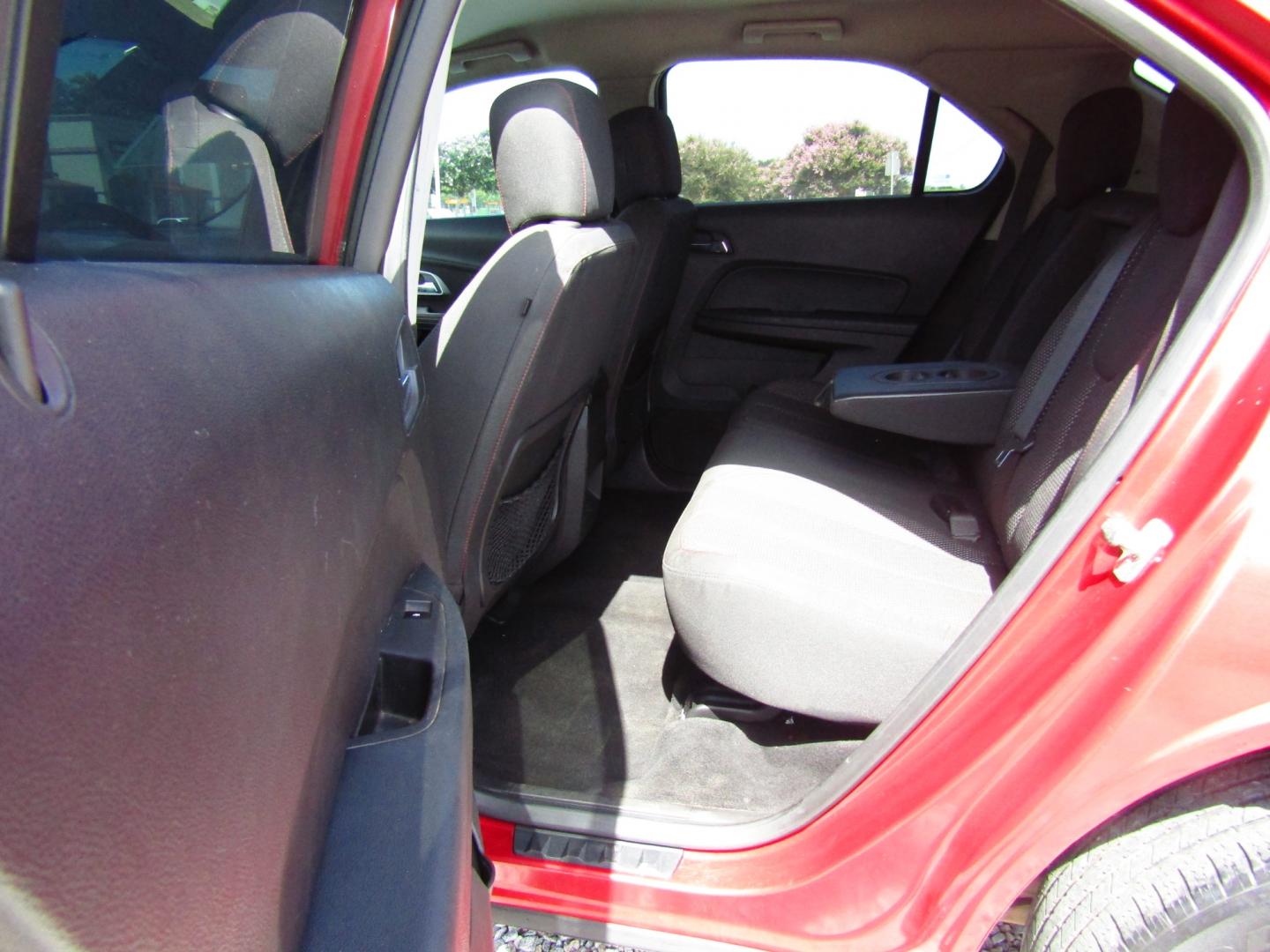 2013 Red /Black Chevrolet Equinox 1LT 2WD (2GNALDEK0D6) with an 2.4L L4 DOHC 16V engine, Automatic transmission, located at 15016 S Hwy 231, Midland City, AL, 36350, (334) 983-3001, 31.306210, -85.495277 - Photo#4