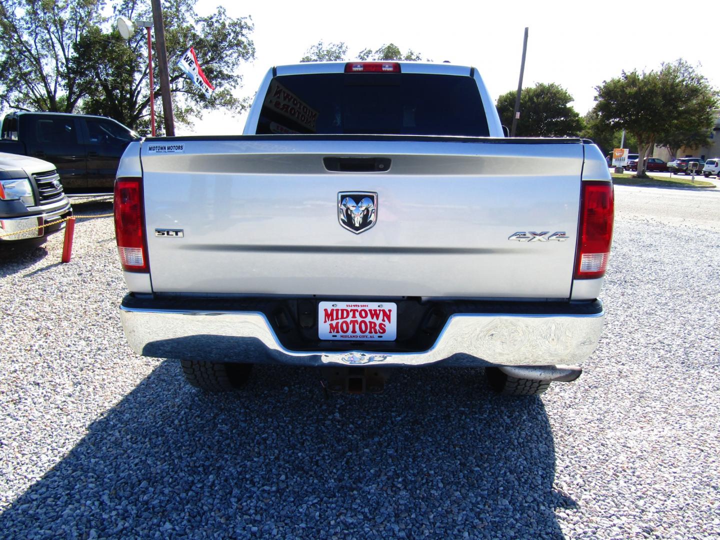 2011 Silver /Gray Dodge Ram 1500 ST Crew Cab 4WD (1D7RV1CT8BS) with an 5.7L V8 OHV 16V engine, Automatic transmission, located at 15016 S Hwy 231, Midland City, AL, 36350, (334) 983-3001, 31.306210, -85.495277 - Photo#6