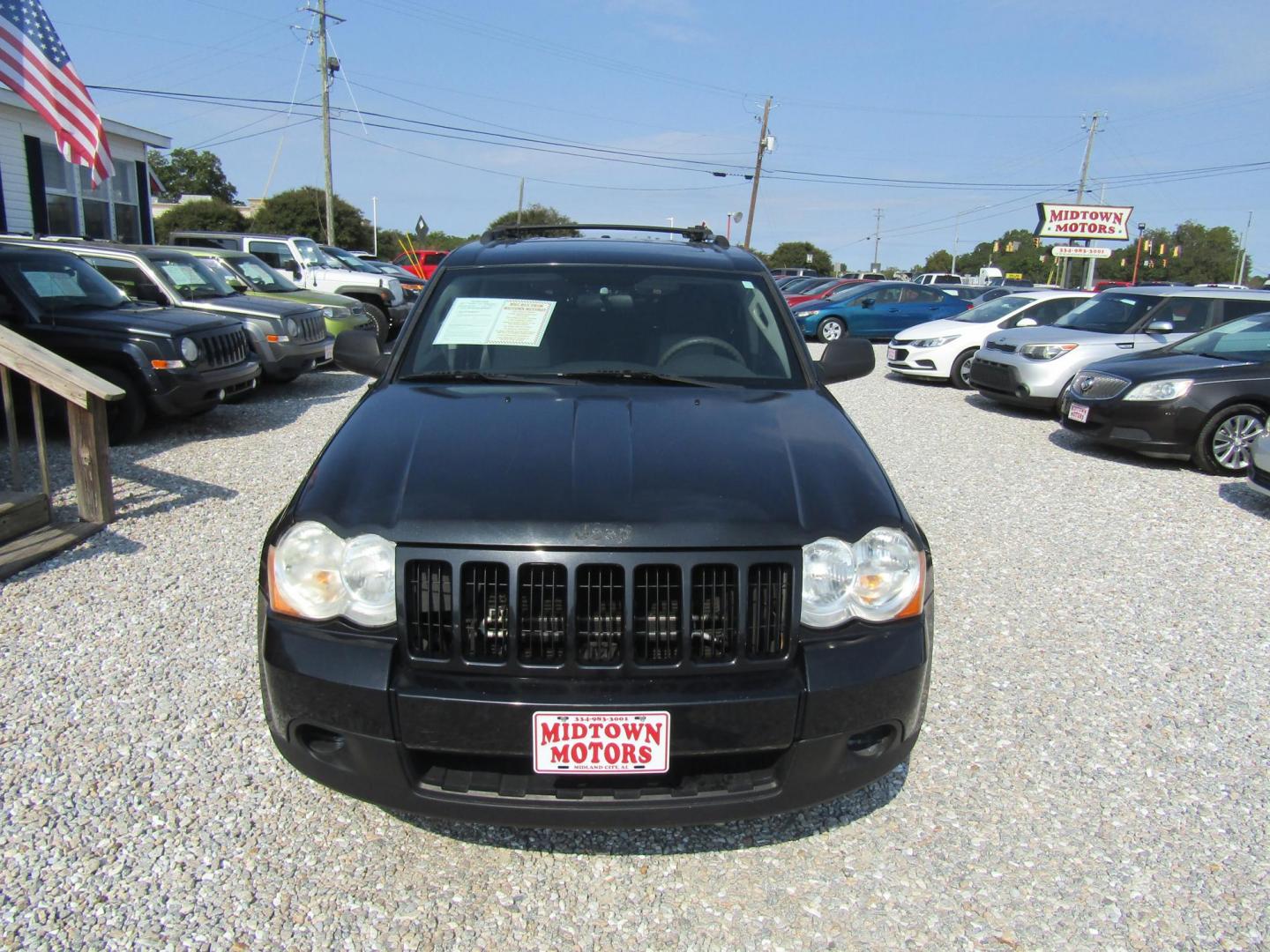 2009 Black /BLACK Jeep Grand Cherokee Laredo 2WD (1J8GS48K09C) with an 3.7L V6 SOHC 12V engine, Automatic transmission, located at 15016 S Hwy 231, Midland City, AL, 36350, (334) 983-3001, 31.306210, -85.495277 - Photo#1