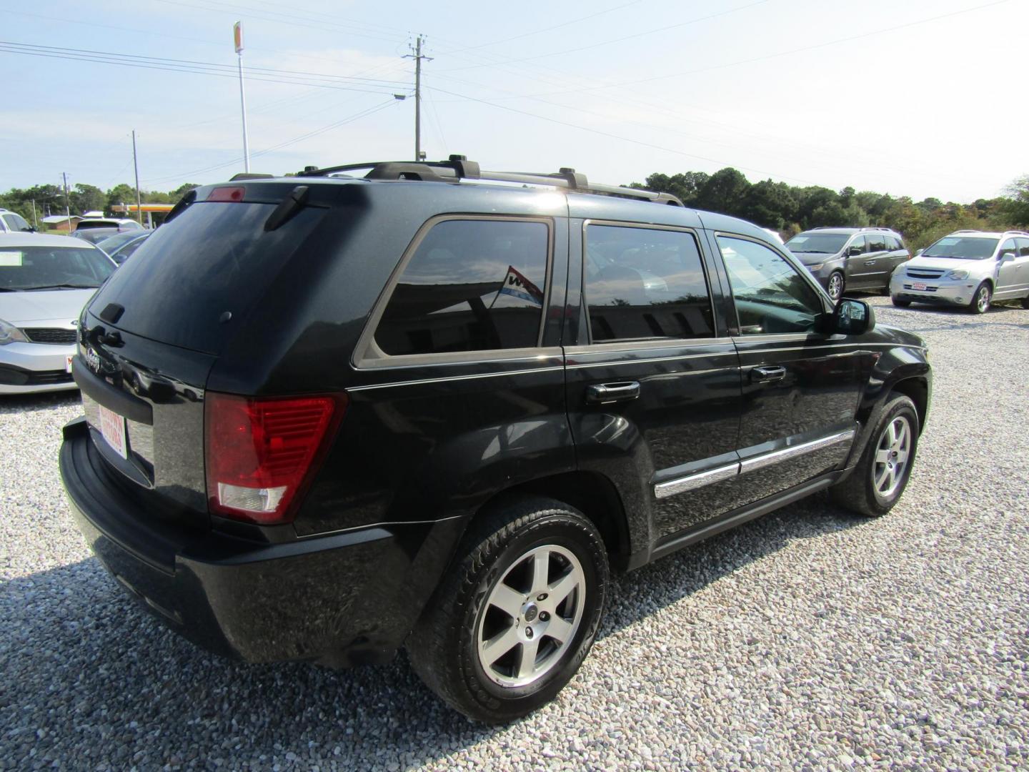 2009 Black /BLACK Jeep Grand Cherokee Laredo 2WD (1J8GS48K09C) with an 3.7L V6 SOHC 12V engine, Automatic transmission, located at 15016 S Hwy 231, Midland City, AL, 36350, (334) 983-3001, 31.306210, -85.495277 - Photo#7