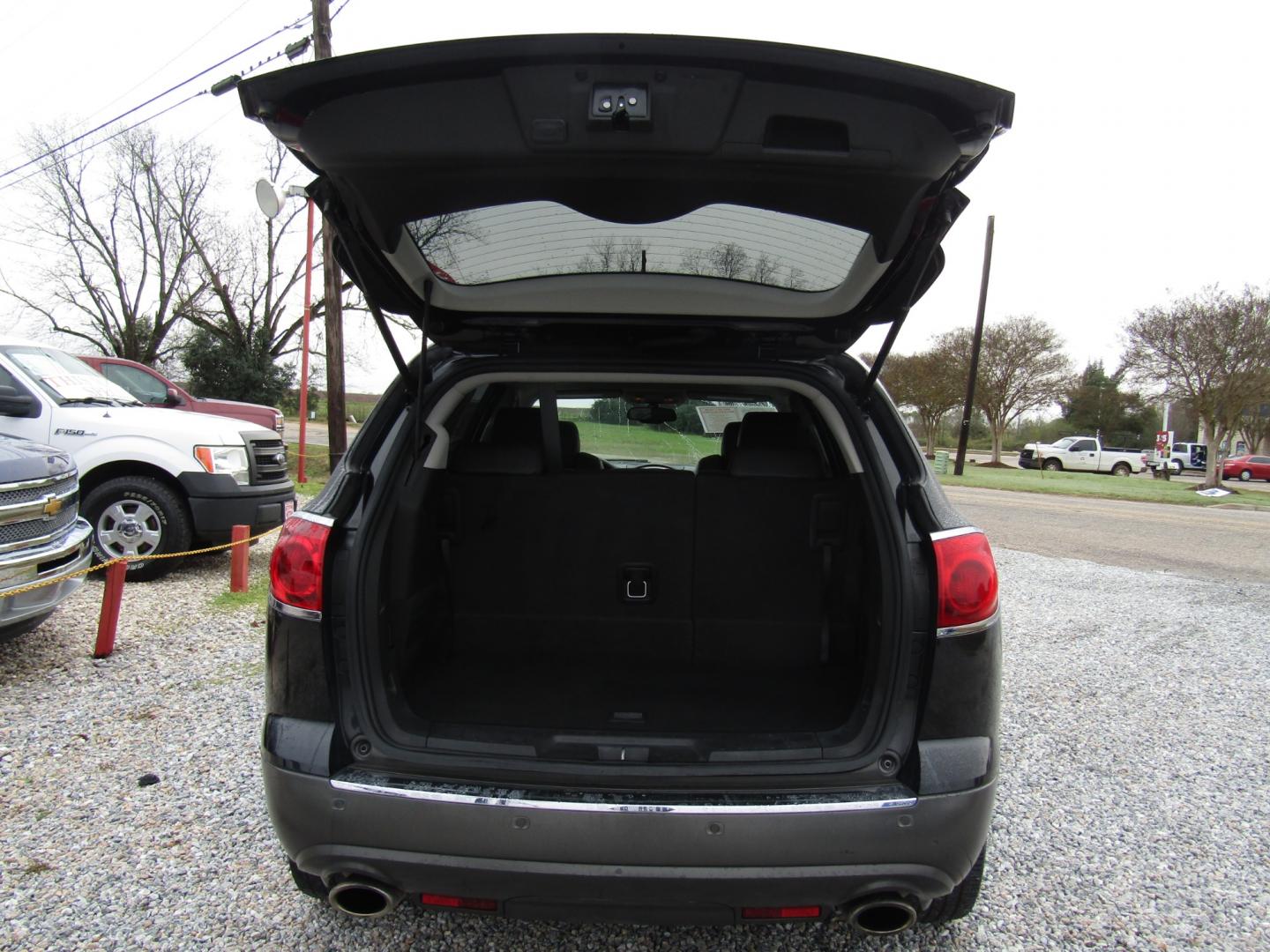 2012 Black /Black Buick Enclave Leather FWD (5GAKRCED1CJ) with an 3.6L V6 DOHC 24V engine, Automatic transmission, located at 15016 S Hwy 231, Midland City, AL, 36350, (334) 983-3001, 31.306210, -85.495277 - Photo#7