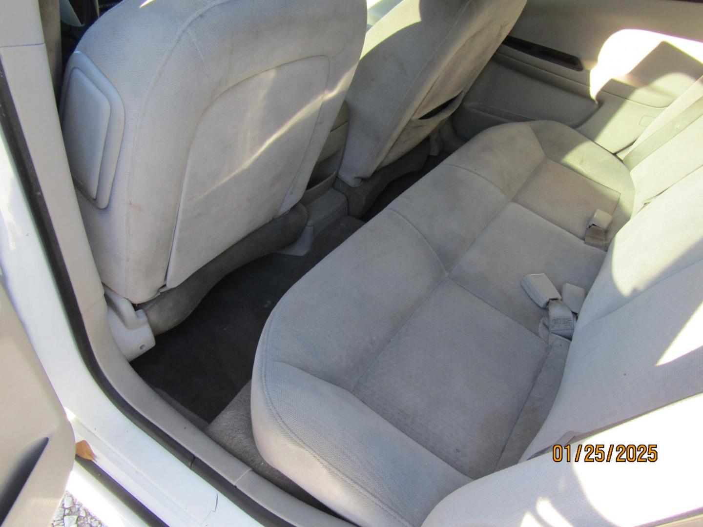 2011 White /Gray Chevrolet Impala LS (2G1WF5EK0B1) with an 3.5L V6 OHV 16V FFV engine, Automatic transmission, located at 15016 S Hwy 231, Midland City, AL, 36350, (334) 983-3001, 31.306210, -85.495277 - Photo#3