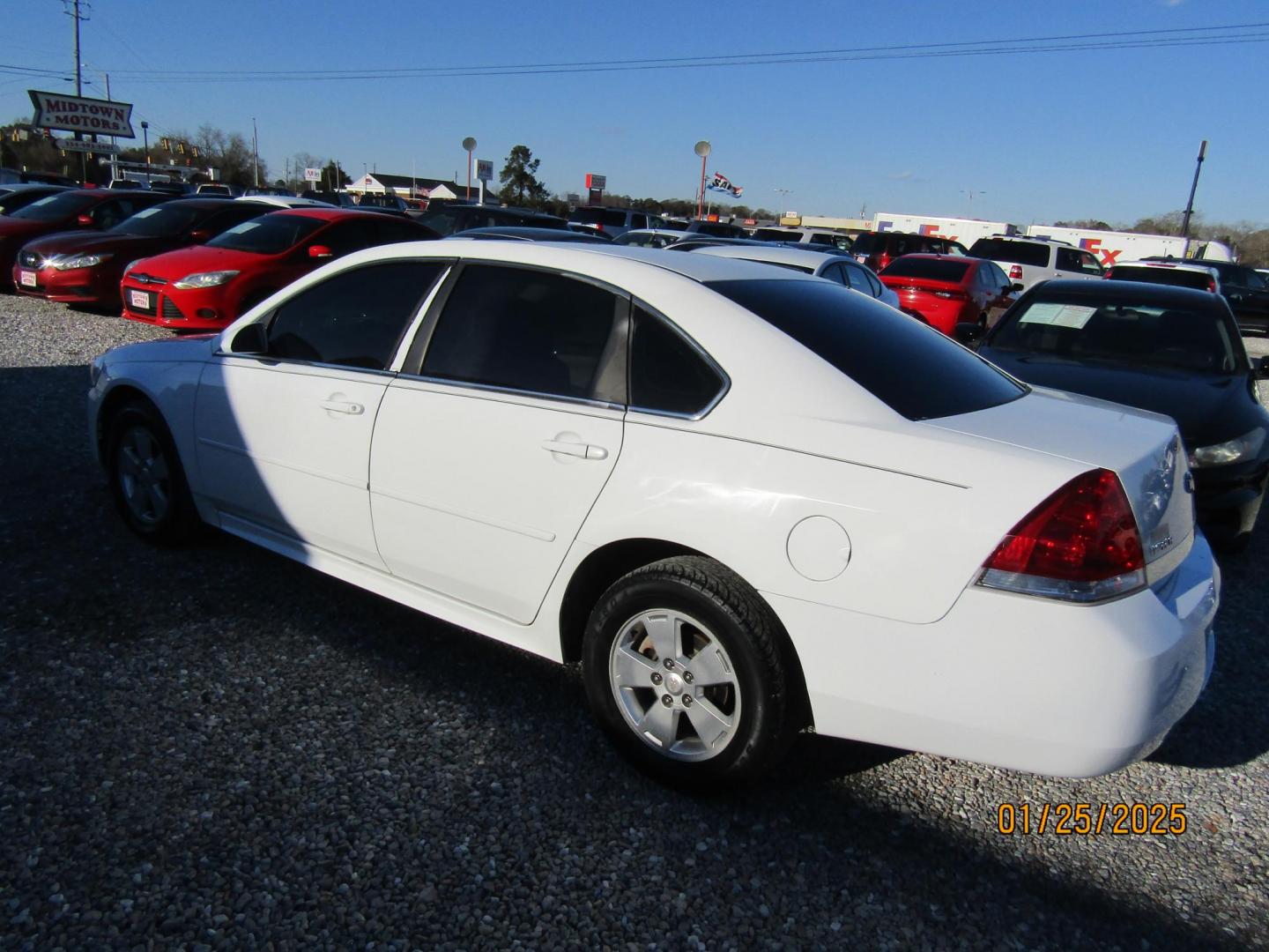 2011 White /Gray Chevrolet Impala LS (2G1WF5EK0B1) with an 3.5L V6 OHV 16V FFV engine, Automatic transmission, located at 15016 S Hwy 231, Midland City, AL, 36350, (334) 983-3001, 31.306210, -85.495277 - Photo#5