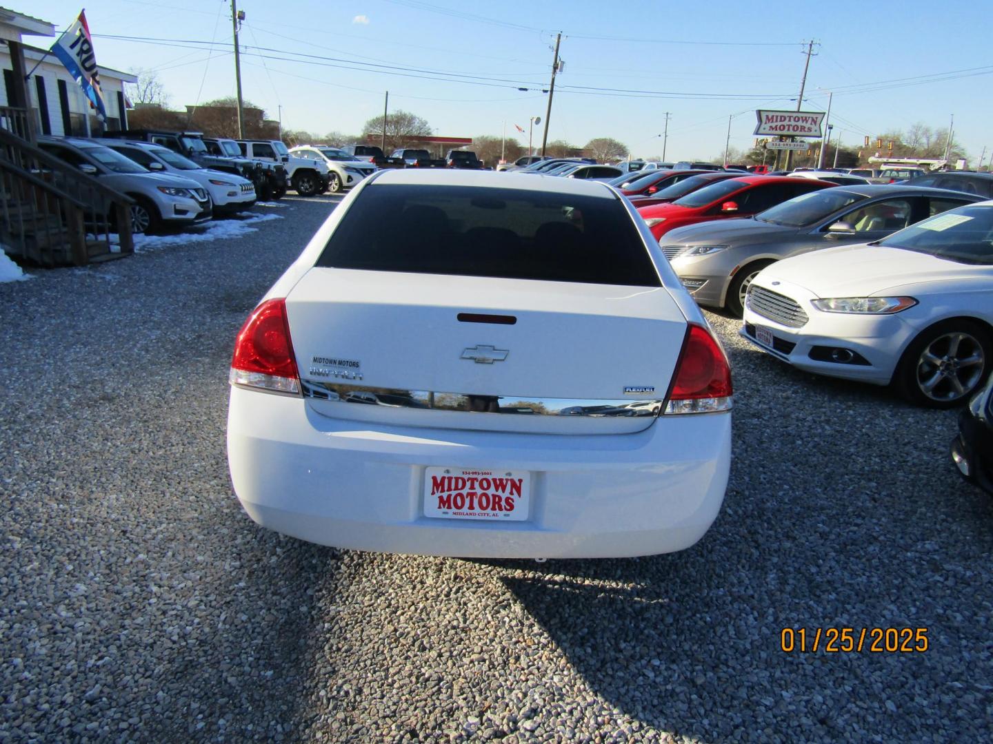 2011 White /Gray Chevrolet Impala LS (2G1WF5EK0B1) with an 3.5L V6 OHV 16V FFV engine, Automatic transmission, located at 15016 S Hwy 231, Midland City, AL, 36350, (334) 983-3001, 31.306210, -85.495277 - Photo#7