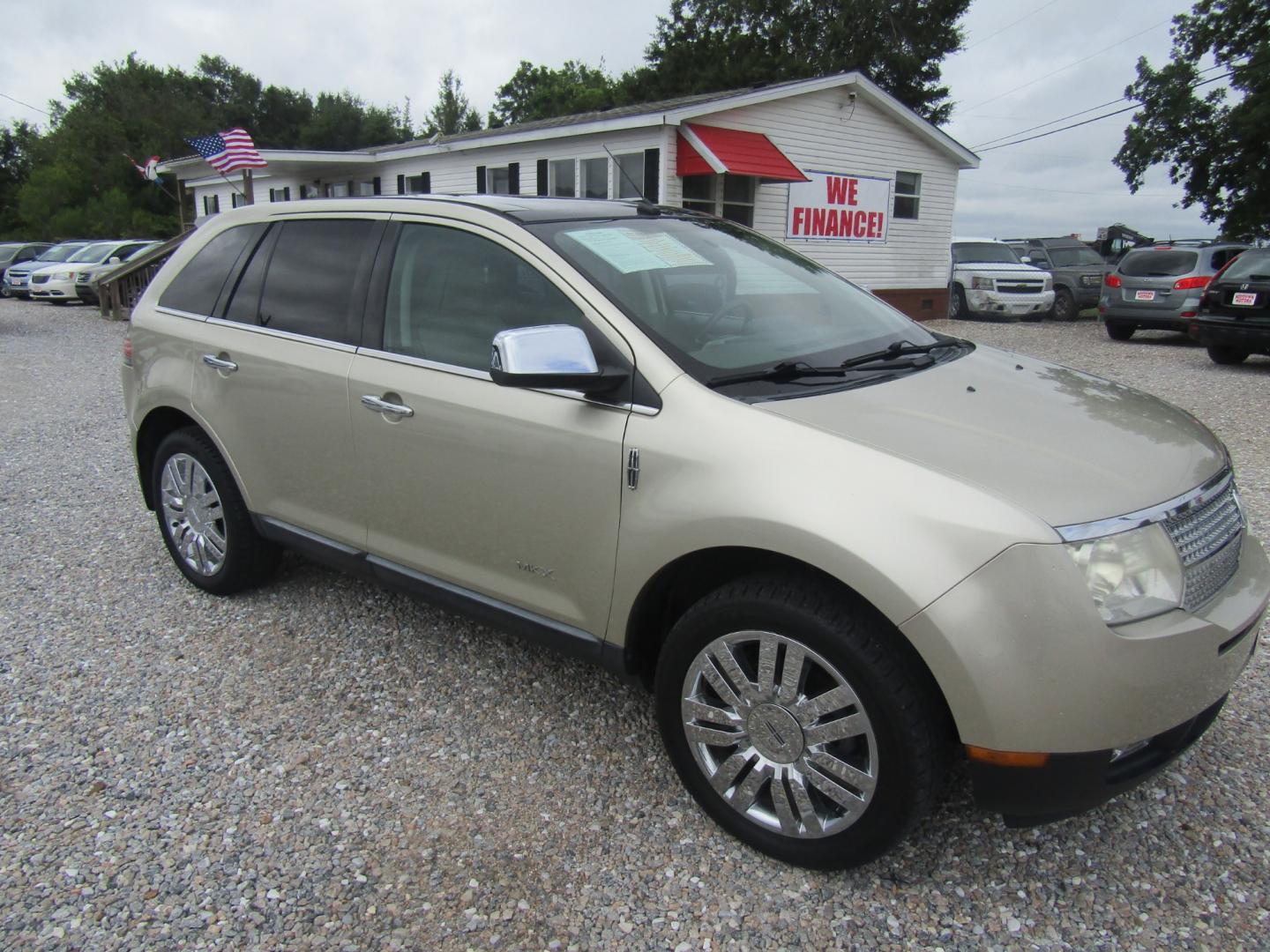 2010 Gold /Tan Lincoln MKX FWD (2LMDJ6JC4AB) with an 3.5L V6 DOHC 24V engine, Automatic transmission, located at 15016 S Hwy 231, Midland City, AL, 36350, (334) 983-3001, 31.306210, -85.495277 - Photo#0