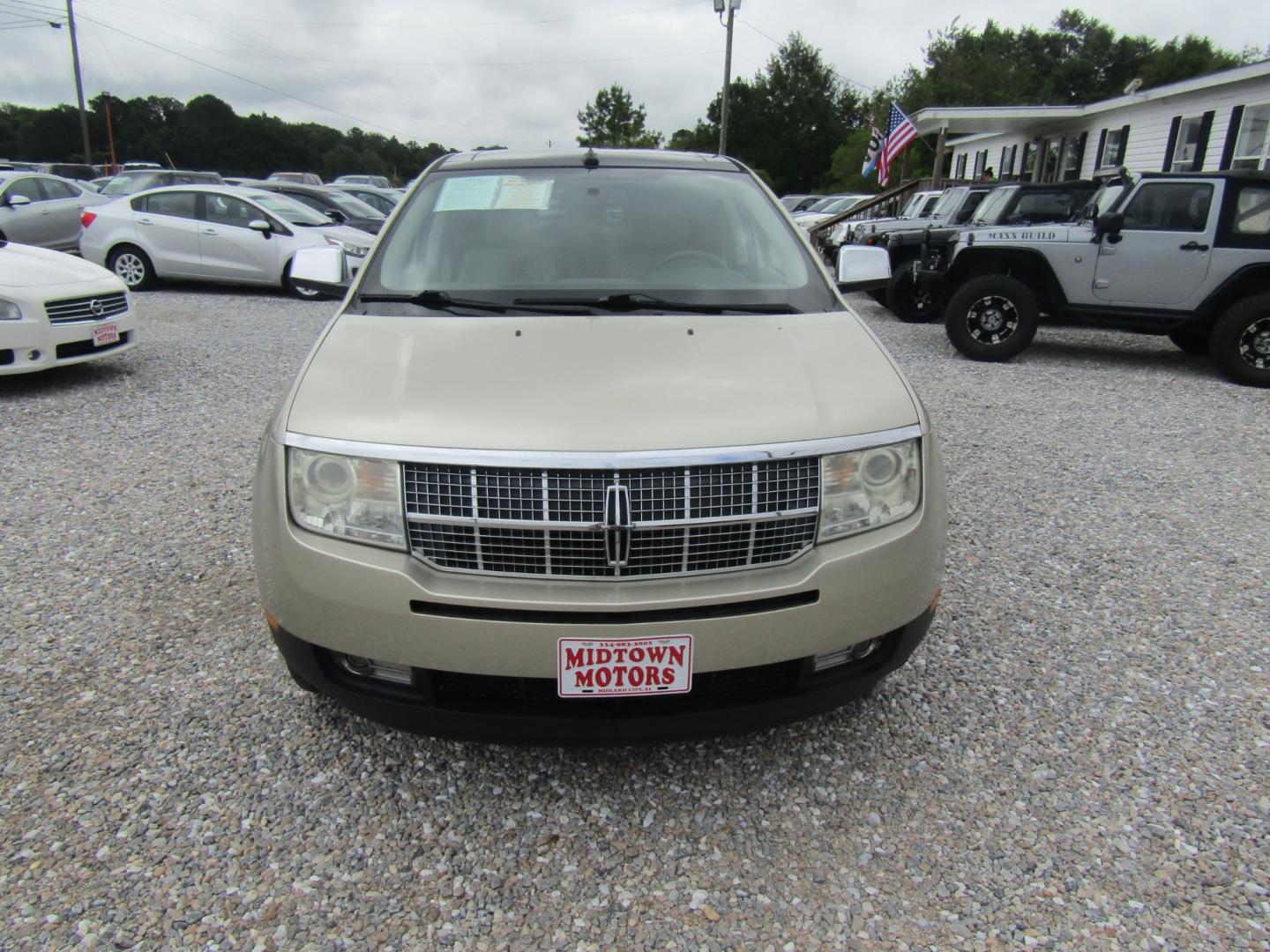 2010 Gold /Tan Lincoln MKX FWD (2LMDJ6JC4AB) with an 3.5L V6 DOHC 24V engine, Automatic transmission, located at 15016 S Hwy 231, Midland City, AL, 36350, (334) 983-3001, 31.306210, -85.495277 - Photo#1