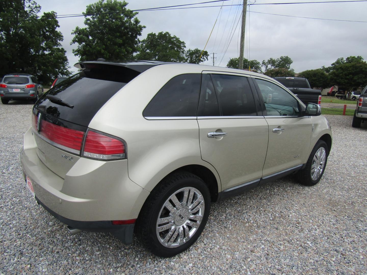 2010 Gold /Tan Lincoln MKX FWD (2LMDJ6JC4AB) with an 3.5L V6 DOHC 24V engine, Automatic transmission, located at 15016 S Hwy 231, Midland City, AL, 36350, (334) 983-3001, 31.306210, -85.495277 - Photo#7