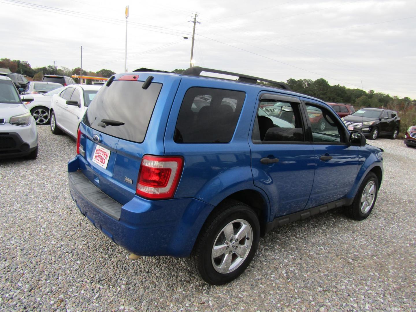 2012 Blue Ford Escape XLT FWD (1FMCU0DG0CK) with an 3.0L V6 DOHC 24V engine, Automatic transmission, located at 15016 S Hwy 231, Midland City, AL, 36350, (334) 983-3001, 31.306210, -85.495277 - Photo#7