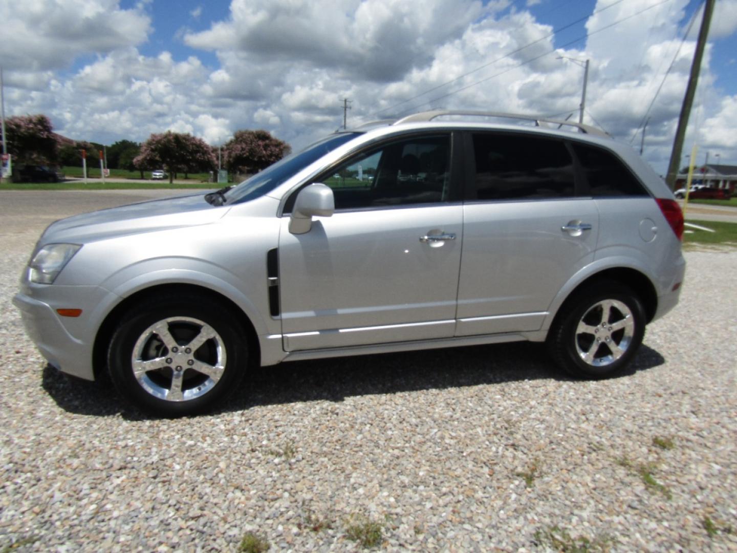 2013 Silver Chevrolet Captiva Sport 1LT FWD (3GNAL3EK6DS) with an 2.4L L4 DOHC 16V FFV engine, Automatic transmission, located at 15016 S Hwy 231, Midland City, AL, 36350, (334) 983-3001, 31.306210, -85.495277 - Photo#2