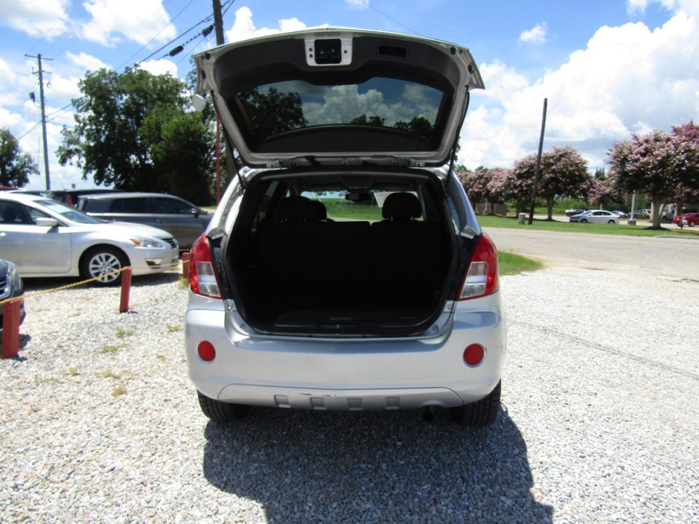 2013 Silver Chevrolet Captiva Sport 1LT FWD (3GNAL3EK6DS) with an 2.4L L4 DOHC 16V FFV engine, Automatic transmission, located at 15016 S Hwy 231, Midland City, AL, 36350, (334) 983-3001, 31.306210, -85.495277 - Photo#7