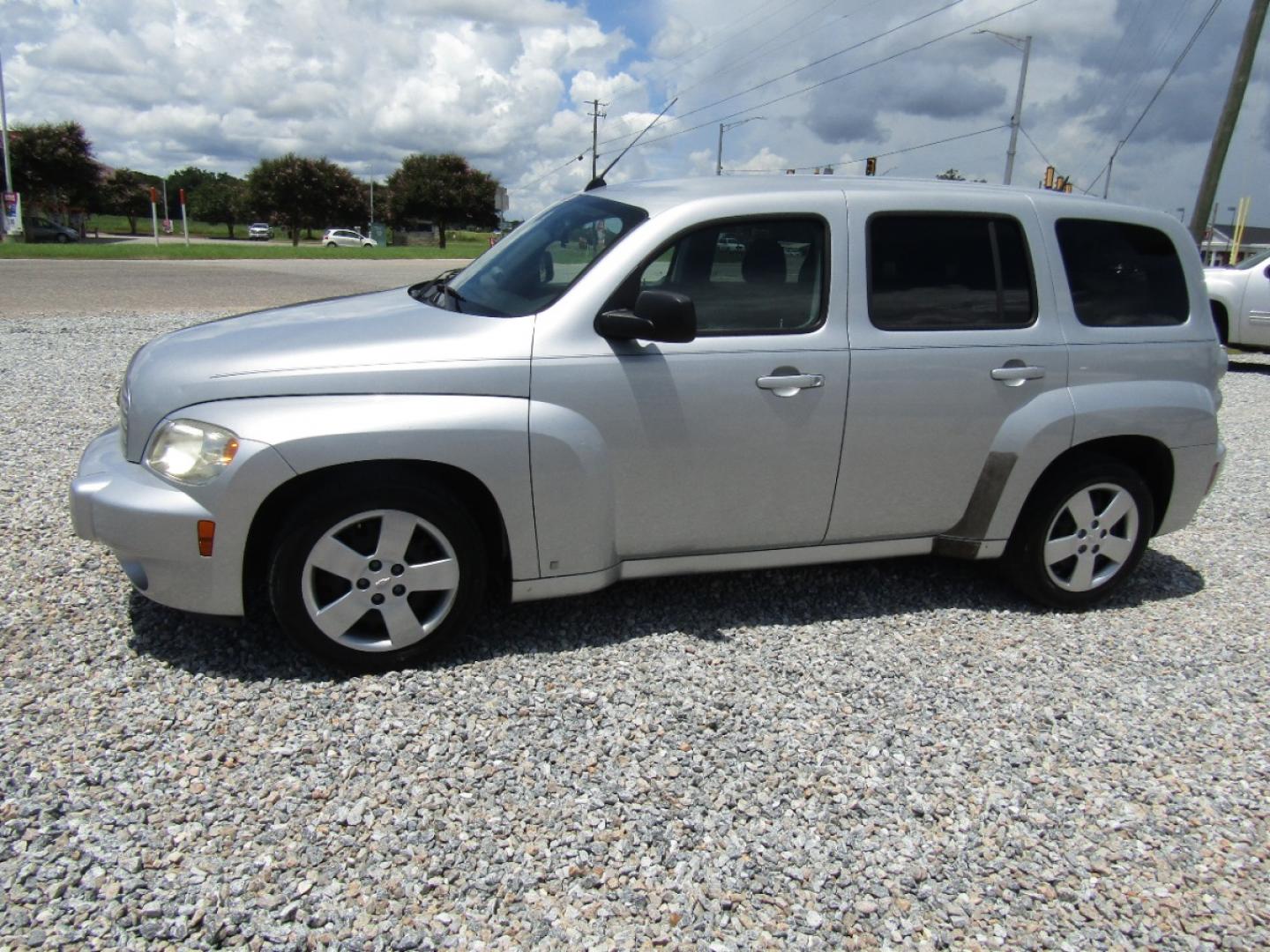 2009 Silver /Black Chevrolet HHR LS (3GNCA13BX9S) with an 2.2L L4 DOHC 16V engine, Automatic transmission, located at 15016 S Hwy 231, Midland City, AL, 36350, (334) 983-3001, 31.306210, -85.495277 - Photo#2