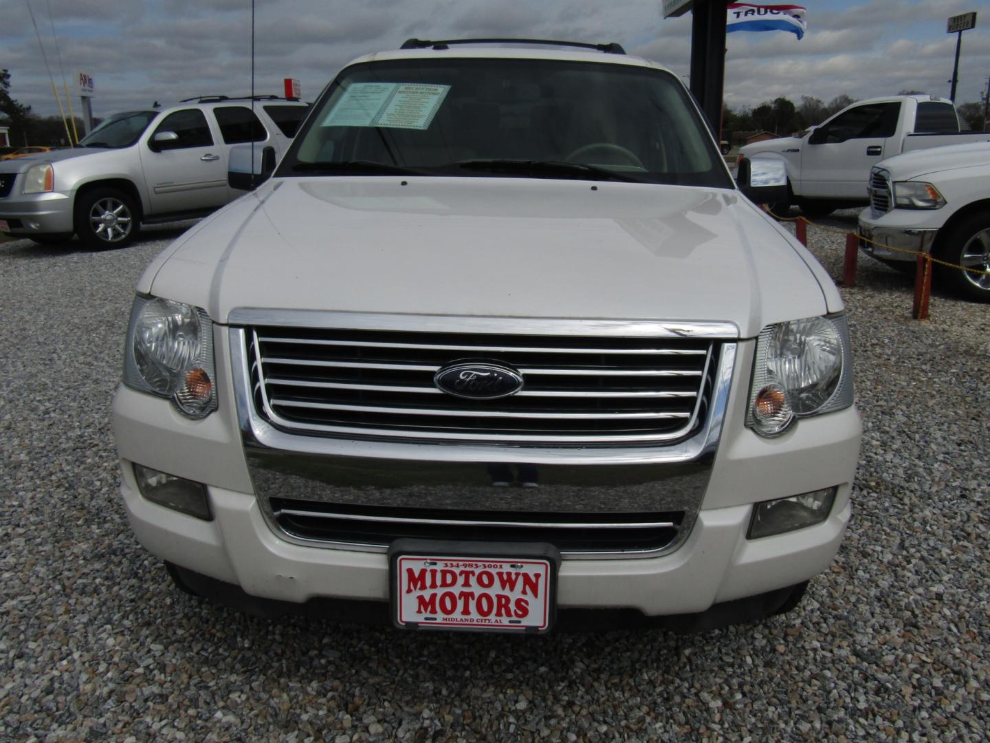 2010 White Ford Explorer Limited 4.0L 2WD (1FMEU6FE7AU) with an 4.0L V6 SOHC 16V engine, Automatic transmission, located at 15016 S Hwy 231, Midland City, AL, 36350, (334) 983-3001, 31.306210, -85.495277 - Photo#1