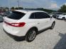 2018 White /Brown Lincoln MKX Reserve (2LMPJ6LR1JB) with an 3.7L V6 DOHC 24V engine, Automatic transmission, located at 15016 S Hwy 231, Midland City, AL, 36350, (334) 983-3001, 31.306210, -85.495277 - Photo#6