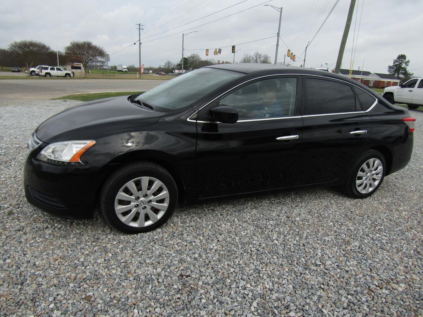 2015 Black Nissan Sentra S 6MT (3N1AB7APXFL) with an 1.8L L4 SFI DOHC 16V engine, Automatic transmission, located at 15016 S Hwy 231, Midland City, AL, 36350, (334) 983-3001, 31.306210, -85.495277 - Photo#2