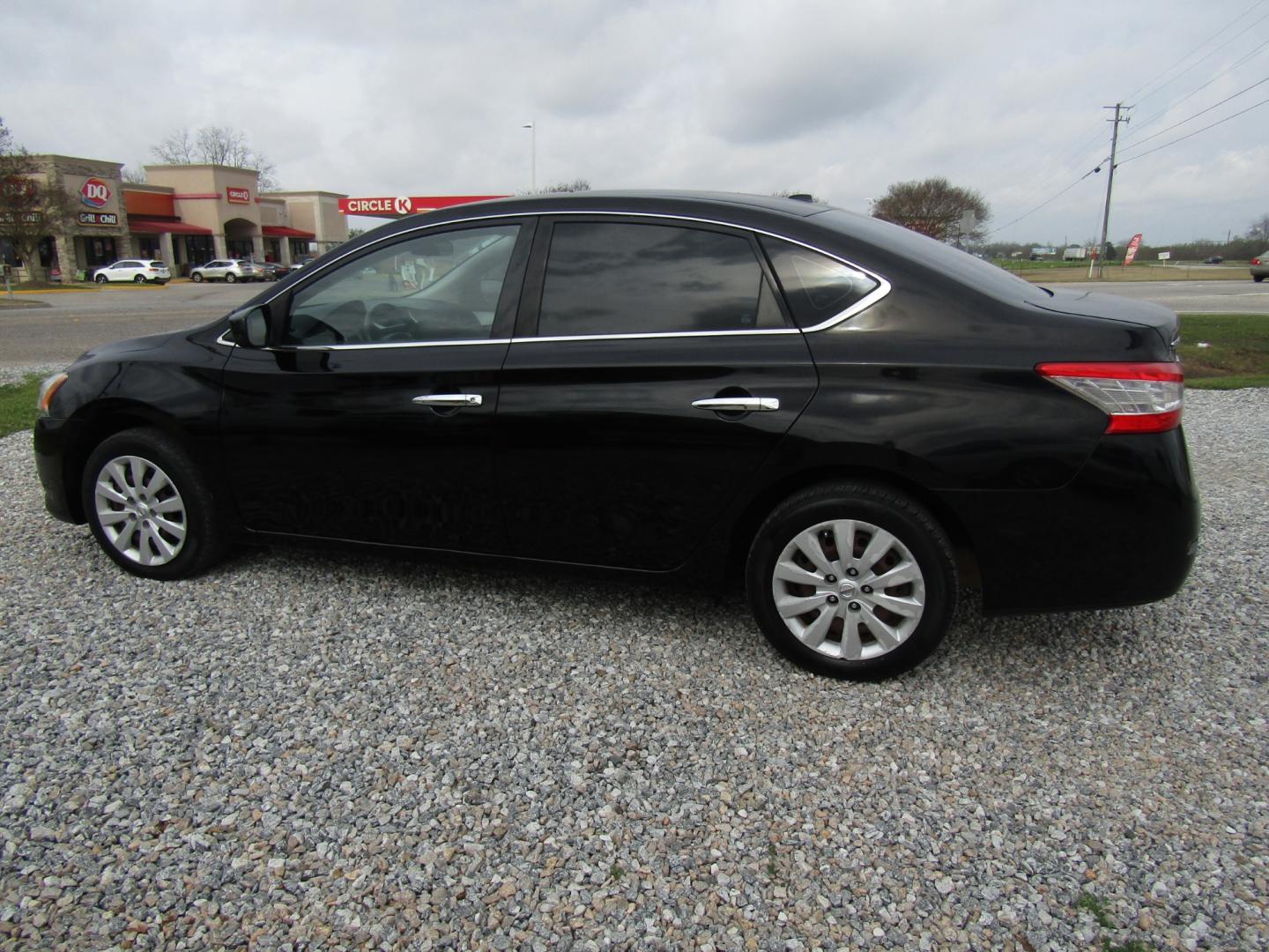 2015 Black Nissan Sentra S 6MT (3N1AB7APXFL) with an 1.8L L4 SFI DOHC 16V engine, Automatic transmission, located at 15016 S Hwy 231, Midland City, AL, 36350, (334) 983-3001, 31.306210, -85.495277 - Photo#6