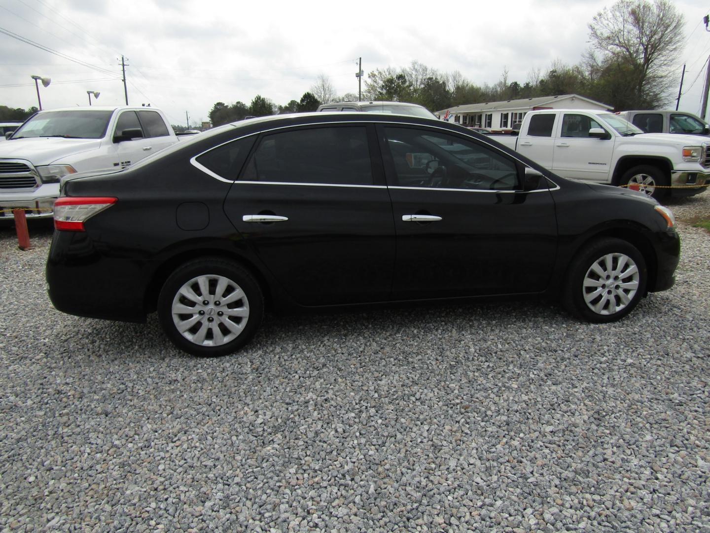 2015 Black Nissan Sentra S 6MT (3N1AB7APXFL) with an 1.8L L4 SFI DOHC 16V engine, Automatic transmission, located at 15016 S Hwy 231, Midland City, AL, 36350, (334) 983-3001, 31.306210, -85.495277 - Photo#8