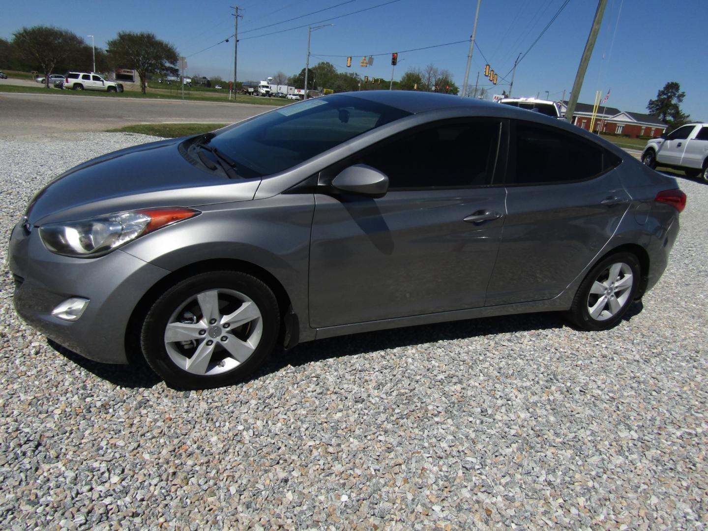 2013 Gray /Gray Hyundai Elantra GLS A/T (KMHDH4AE5DU) with an 1.8L L4 DOHC 16V engine, Automatic transmission, located at 15016 S Hwy 231, Midland City, AL, 36350, (334) 983-3001, 31.306210, -85.495277 - Photo#2