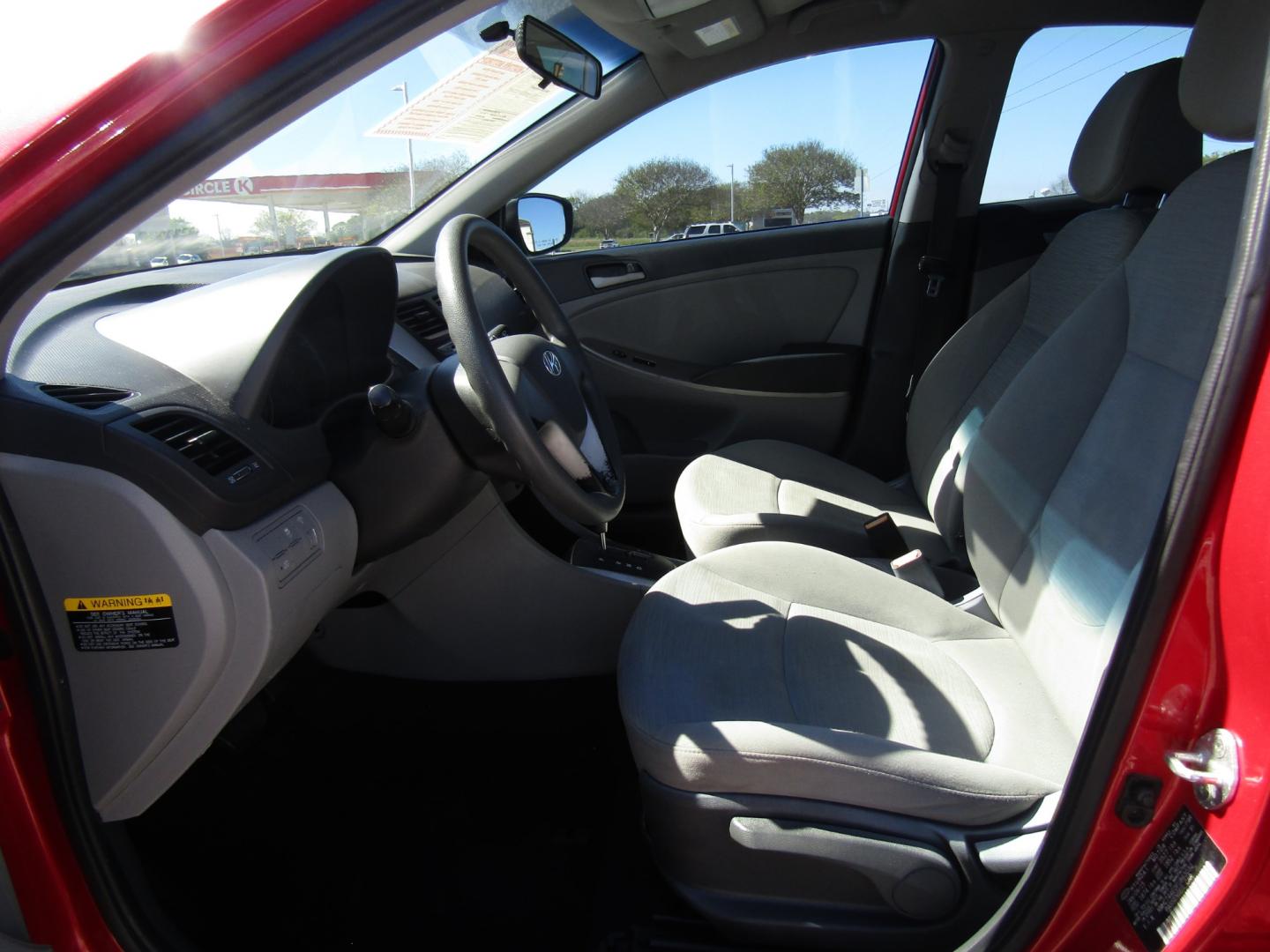 2015 Red /Gray Hyundai Accent GLS 4-Door 6A (KMHCT4AE0FU) with an 1.6L L4 DOHC 16V engine, Automatic transmission, located at 15016 S Hwy 231, Midland City, AL, 36350, (334) 983-3001, 31.306210, -85.495277 - Photo#3