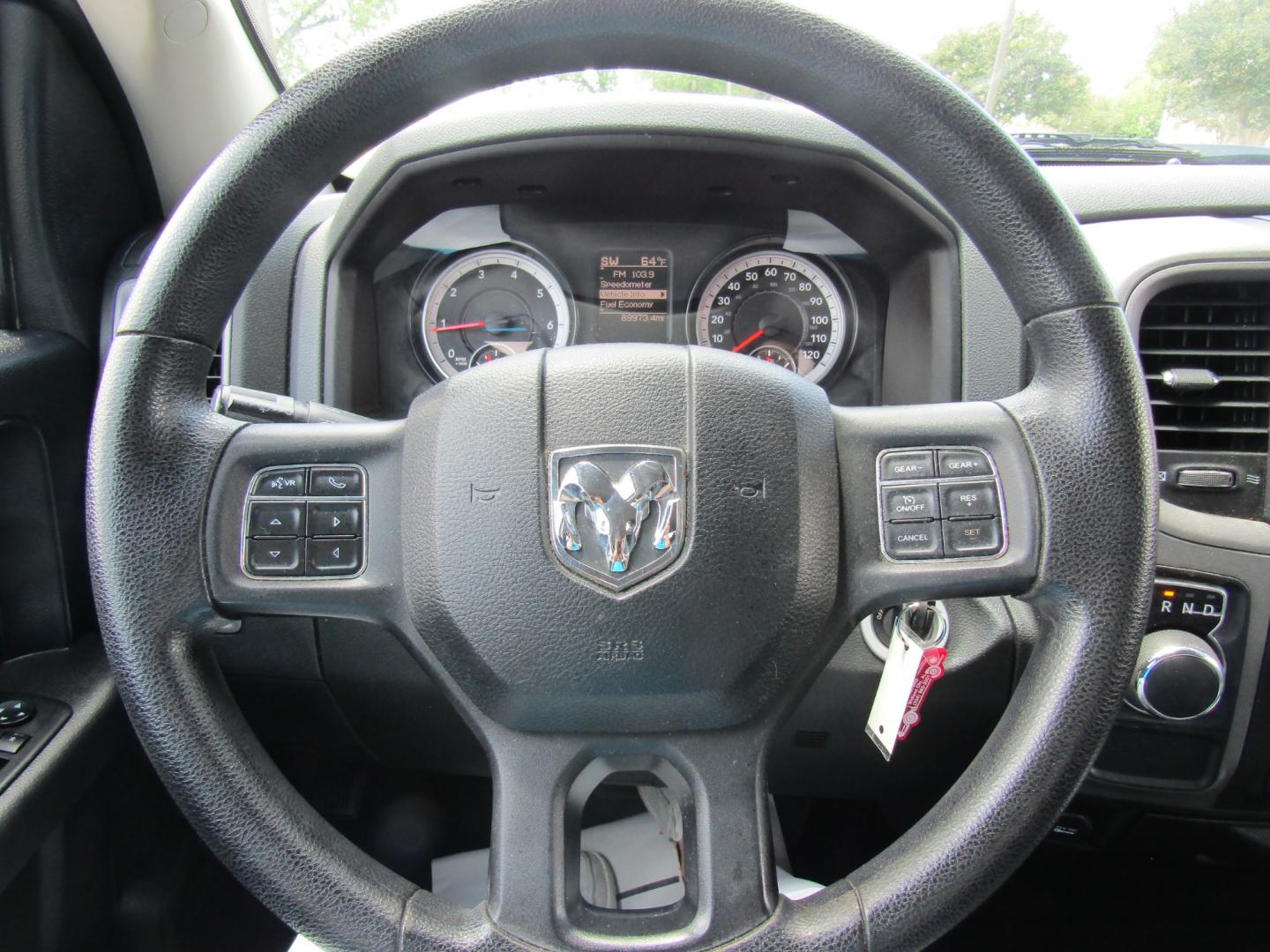 2014 Red RAM 1500 Tradesman/Express Crew Cab SWB 2WD (1C6RR6KGXES) with an 3.6L V6 DOHC 24V FFV engine, Automatic transmission, located at 15016 S Hwy 231, Midland City, AL, 36350, (334) 983-3001, 31.306210, -85.495277 - Photo#10