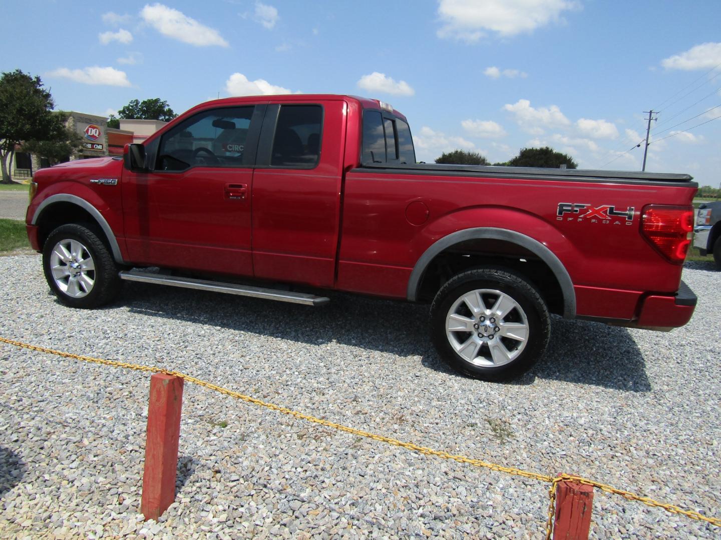 2010 Red Ford F-150 FX4 SuperCab 6.5-ft. Bed 4WD (1FTFX1EV3AK) with an 5.4L V8 SOHC 24V FFV engine, Automatic transmission, located at 15016 S Hwy 231, Midland City, AL, 36350, (334) 983-3001, 31.306210, -85.495277 - Photo#6