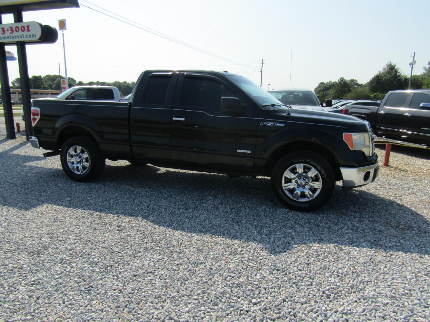 2012 Black /Gray Ford F-150 XLT SuperCab 6.5-ft. Bed 2WD (1FTFX1CT6CF) with an 3.5L V6 TURBO engine, Automatic transmission, located at 15016 S Hwy 231, Midland City, AL, 36350, (334) 983-3001, 31.306210, -85.495277 - Photo#0