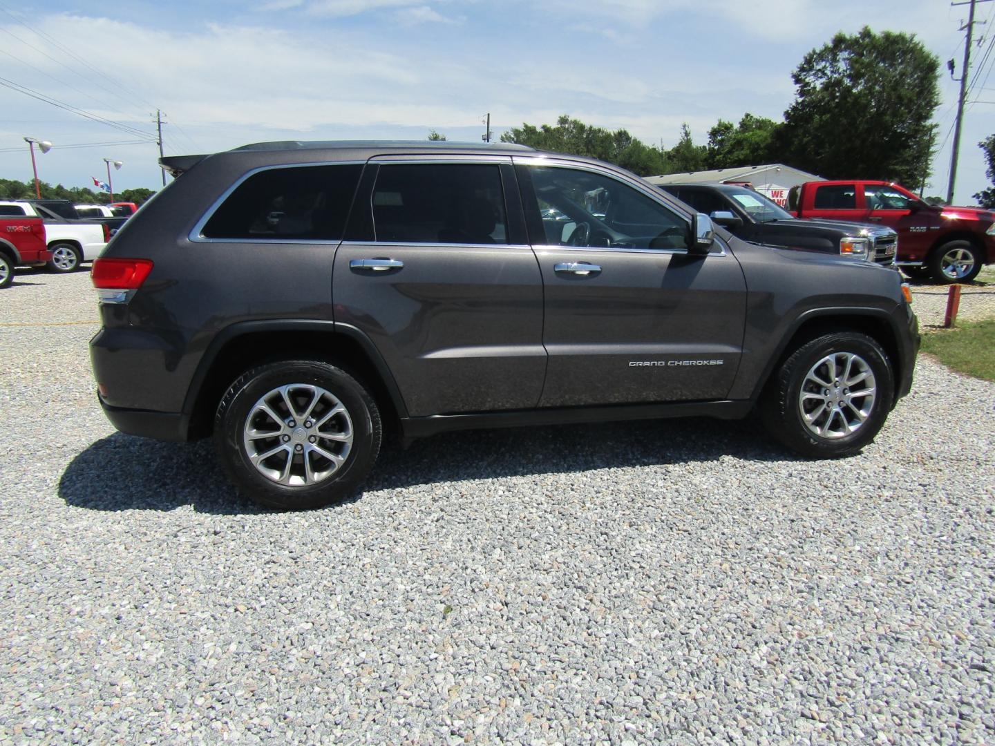 2015 Gray /Black Jeep Grand Cherokee Limited 2WD (1C4RJEBG8FC) with an 3.6L V6 DOHC 24V engine, Automatic transmission, located at 15016 S Hwy 231, Midland City, AL, 36350, (334) 983-3001, 31.306210, -85.495277 - Photo#8