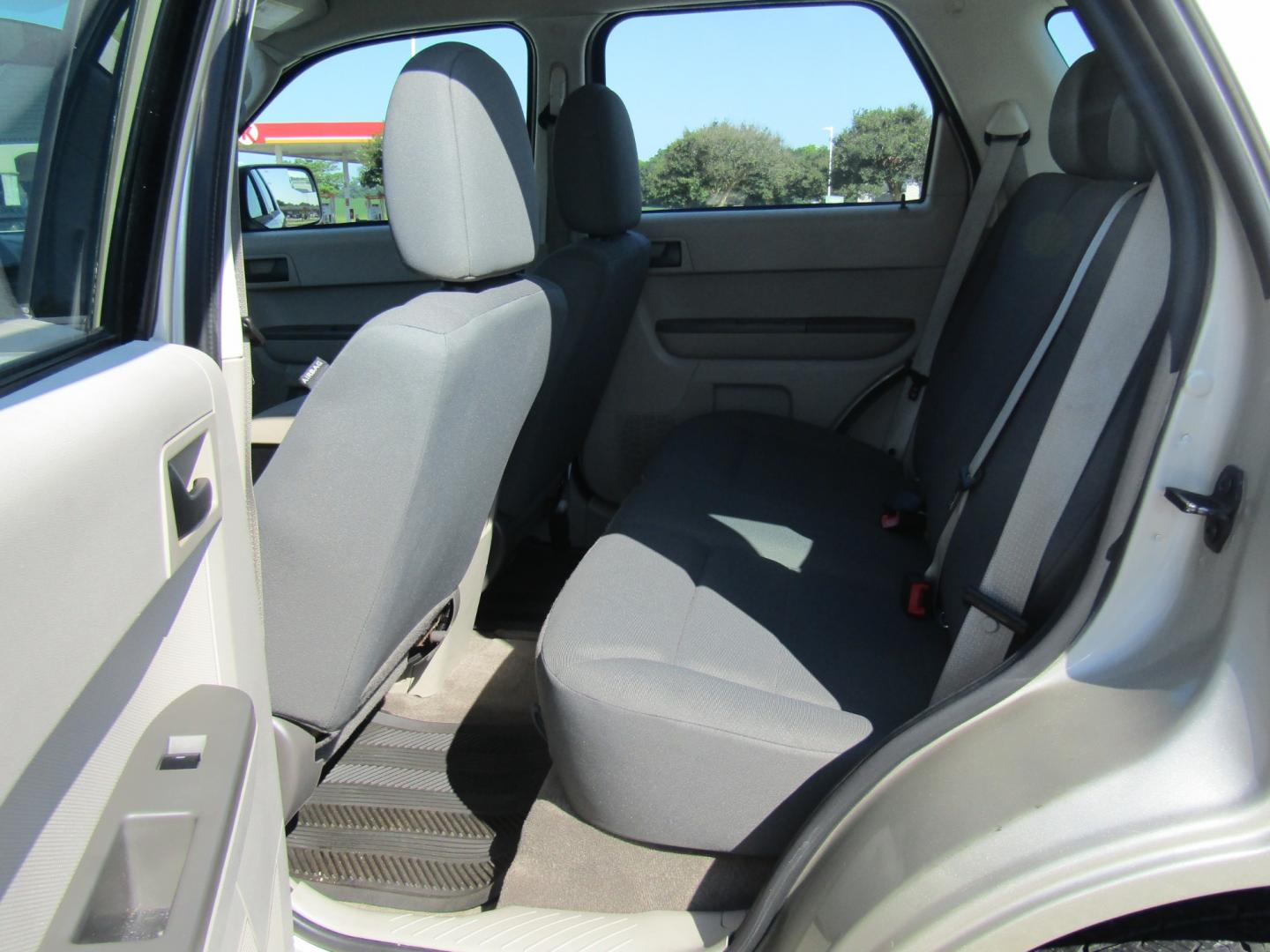 2010 Gold Ford Escape XLS FWD (1FMCU0C76AK) with an 2.5L L4 DOHC 16V engine, Automatic transmission, located at 15016 S Hwy 231, Midland City, AL, 36350, (334) 983-3001, 31.306210, -85.495277 - Photo#4