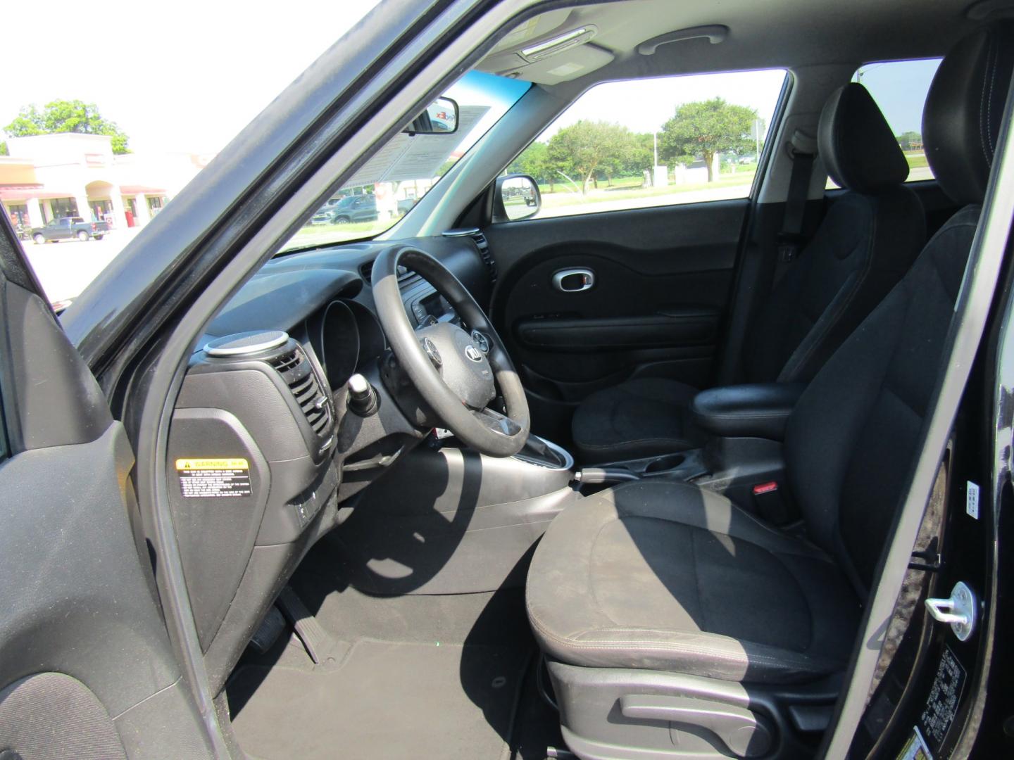 2014 Black Kia Soul Base (KNDJN2A22E7) with an 1.6L L4 DOHC 16V engine, Automatic transmission, located at 15016 S Hwy 231, Midland City, AL, 36350, (334) 983-3001, 31.306210, -85.495277 - Photo#3