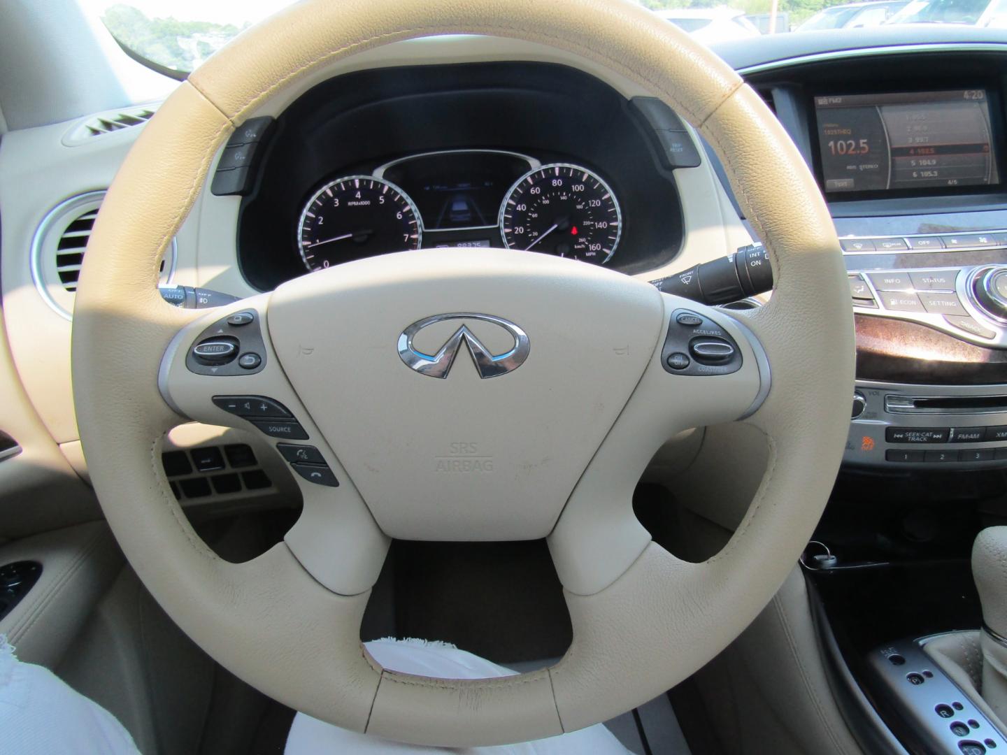 2013 White /Tan Infiniti JX FWD (5N1AL0MNXDC) with an 3.5L V6 DOHC 24V engine, Automatic transmission, located at 15016 S Hwy 231, Midland City, AL, 36350, (334) 983-3001, 31.306210, -85.495277 - Photo#12