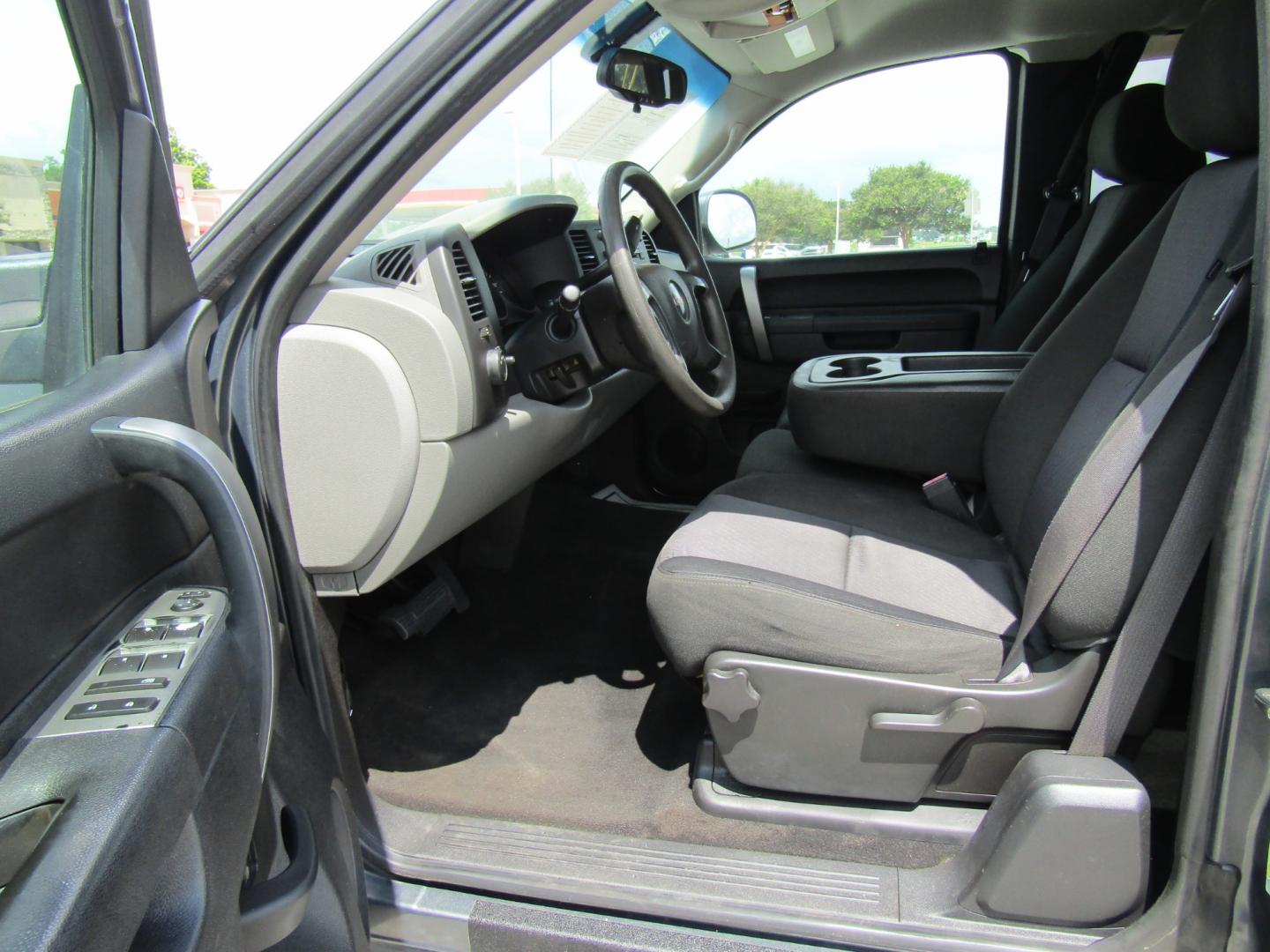 2011 Gray /BLACK GMC Sierra 1500 SL Ext. Cab 2WD (1GTR1UEA3BZ) with an 4.8L V8 OHV 16V engine, Automatic transmission, located at 15016 S Hwy 231, Midland City, AL, 36350, (334) 983-3001, 31.306210, -85.495277 - Photo#3