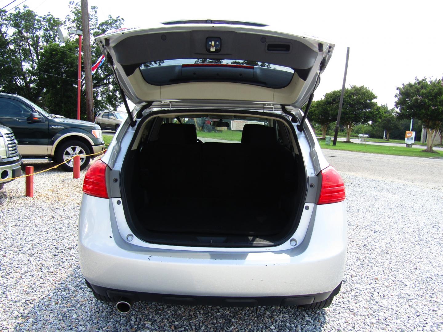 2012 Silver /Black Nissan Rogue S FWD Krom Edition (JN8AS5MT1CW) with an 2.5L L4 DOHC 16V engine, Automatic transmission, located at 15016 S Hwy 231, Midland City, AL, 36350, (334) 983-3001, 31.306210, -85.495277 - Photo#7