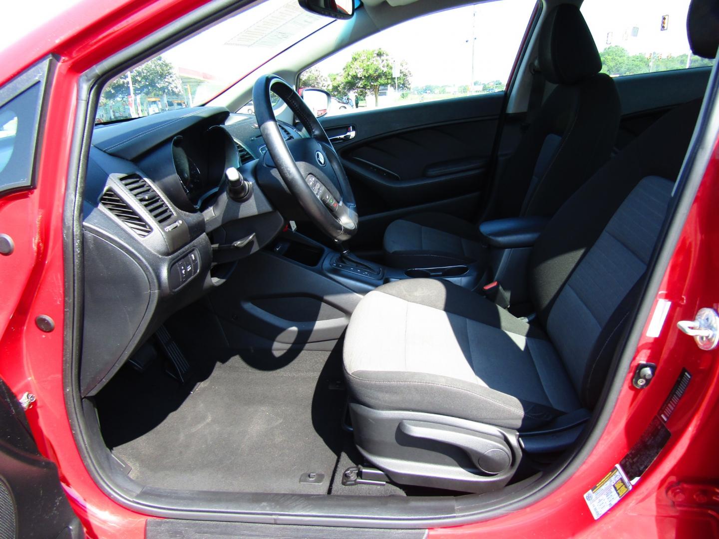 2014 Red Kia Forte EX (KNAFX4A80E5) with an 2.0L L4 DOHC 16V engine, Automatic transmission, located at 15016 S Hwy 231, Midland City, AL, 36350, (334) 983-3001, 31.306210, -85.495277 - Photo#3