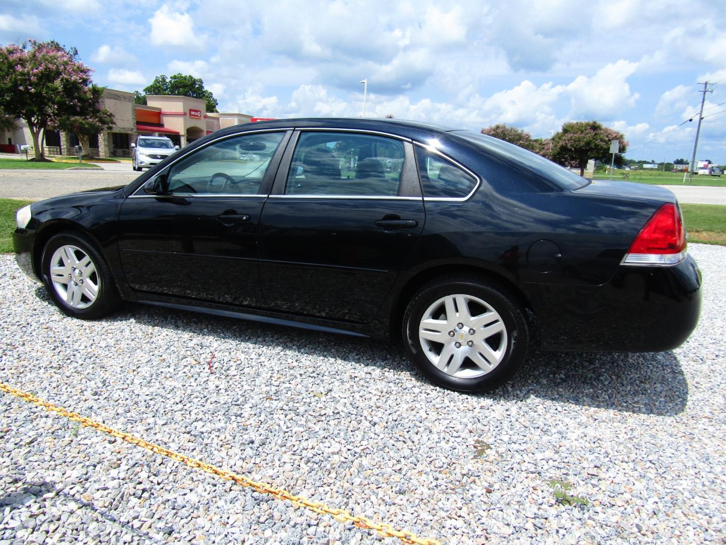 2011 Black Chevrolet Impala LT (2G1WG5EK6B1) with an 3.5L V6 OHV 16V FFV engine, Automatic transmission, located at 15016 S Hwy 231, Midland City, AL, 36350, (334) 983-3001, 31.306210, -85.495277 - Photo#5