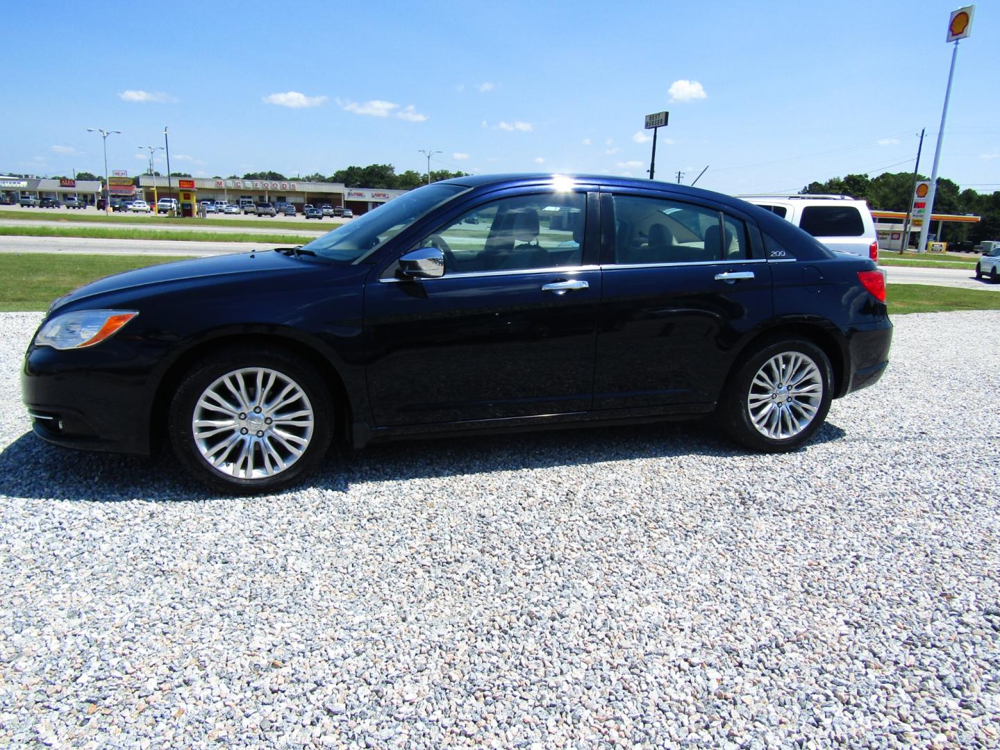 2012 DK Blue /Tan Chrysler 200 Limited (1C3CCBCG6CN) with an 3.6L V6 DOHC 24V FFV engine, Automatic transmission, located at 15016 S Hwy 231, Midland City, AL, 36350, (334) 983-3001, 31.306210, -85.495277 - Photo#2