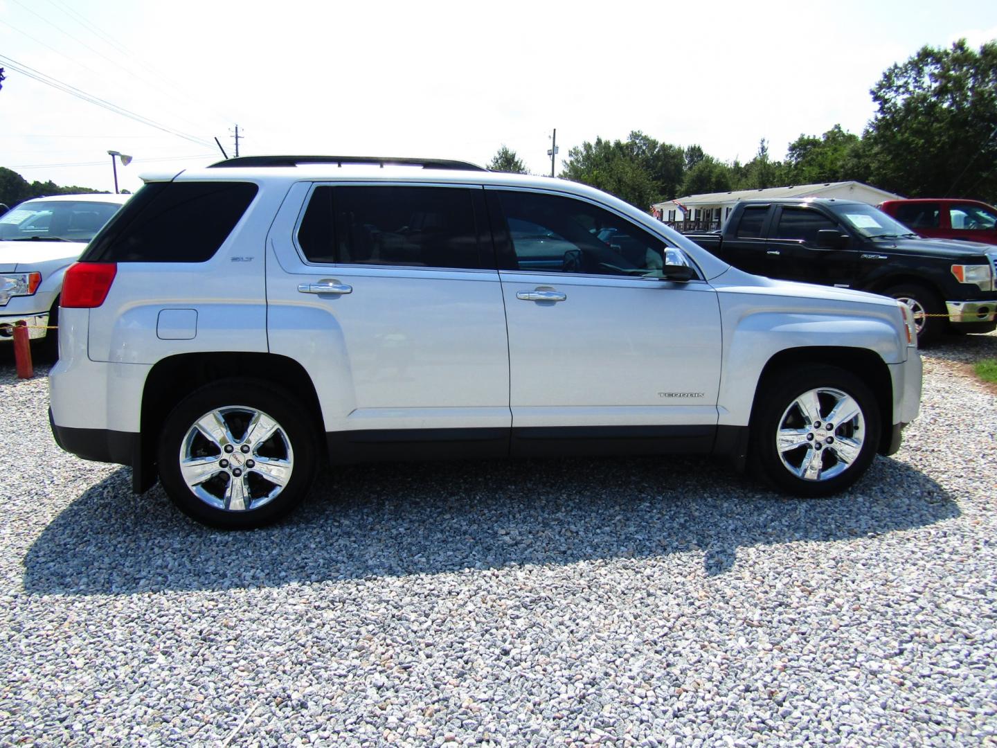 2015 Silver GMC Terrain SLT1 FWD (2GKALSEK1F6) with an 2.4L L4 DOHC 16V FFV engine, Automatic transmission, located at 15016 S Hwy 231, Midland City, AL, 36350, (334) 983-3001, 31.306210, -85.495277 - Photo#8