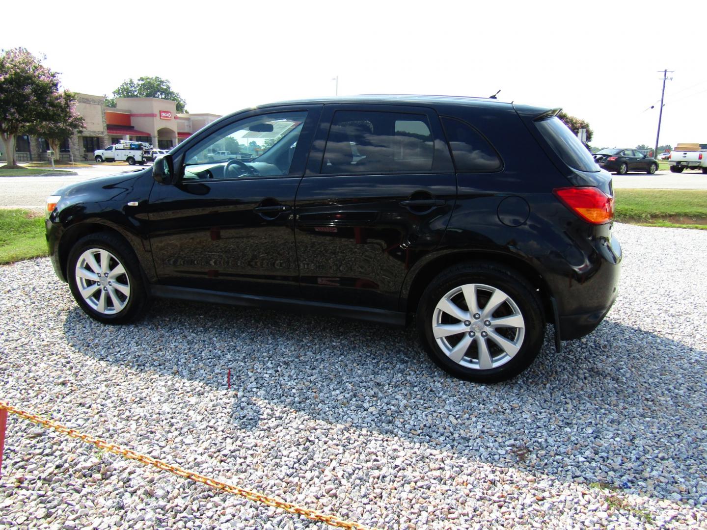 2013 Black /Black Mitsubishi Outlander Sport ES 2WD (4A4AP3AU2DE) with an 2.0L L4 DOHC 16V engine, Automatic transmission, located at 15016 S Hwy 231, Midland City, AL, 36350, (334) 983-3001, 31.306210, -85.495277 - Photo#5