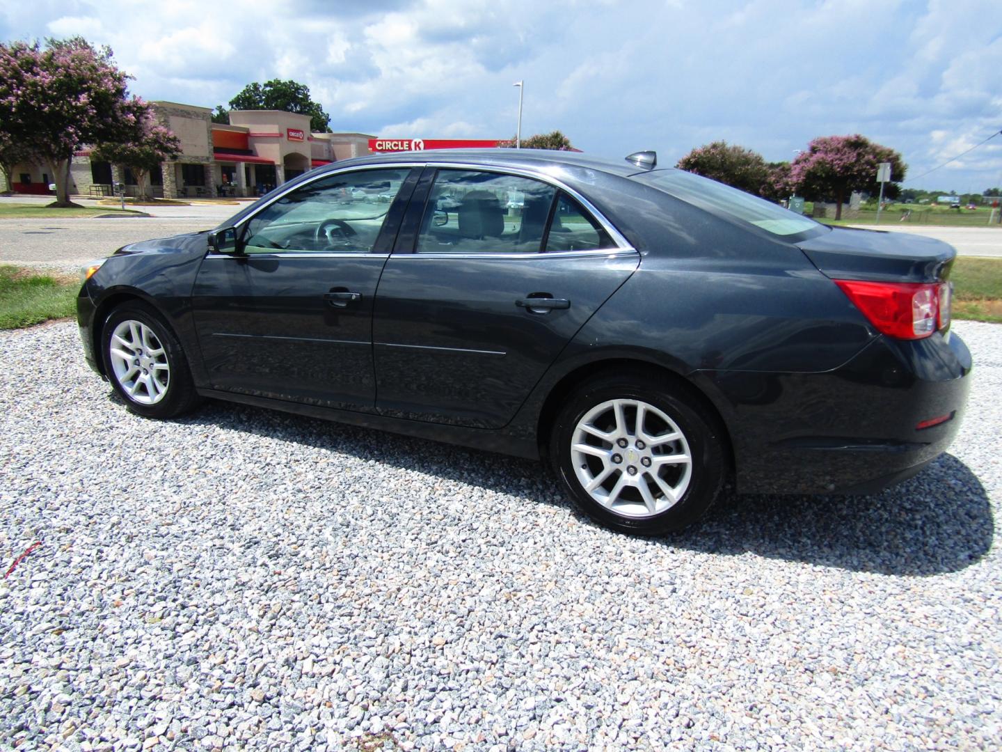 2014 Gray /Tan Chevrolet Malibu 1LT (1G11C5SL7EF) with an 2.5L L4 DOHC 16V engine, Automatic transmission, located at 15016 S Hwy 231, Midland City, AL, 36350, (334) 983-3001, 31.306210, -85.495277 - Photo#5