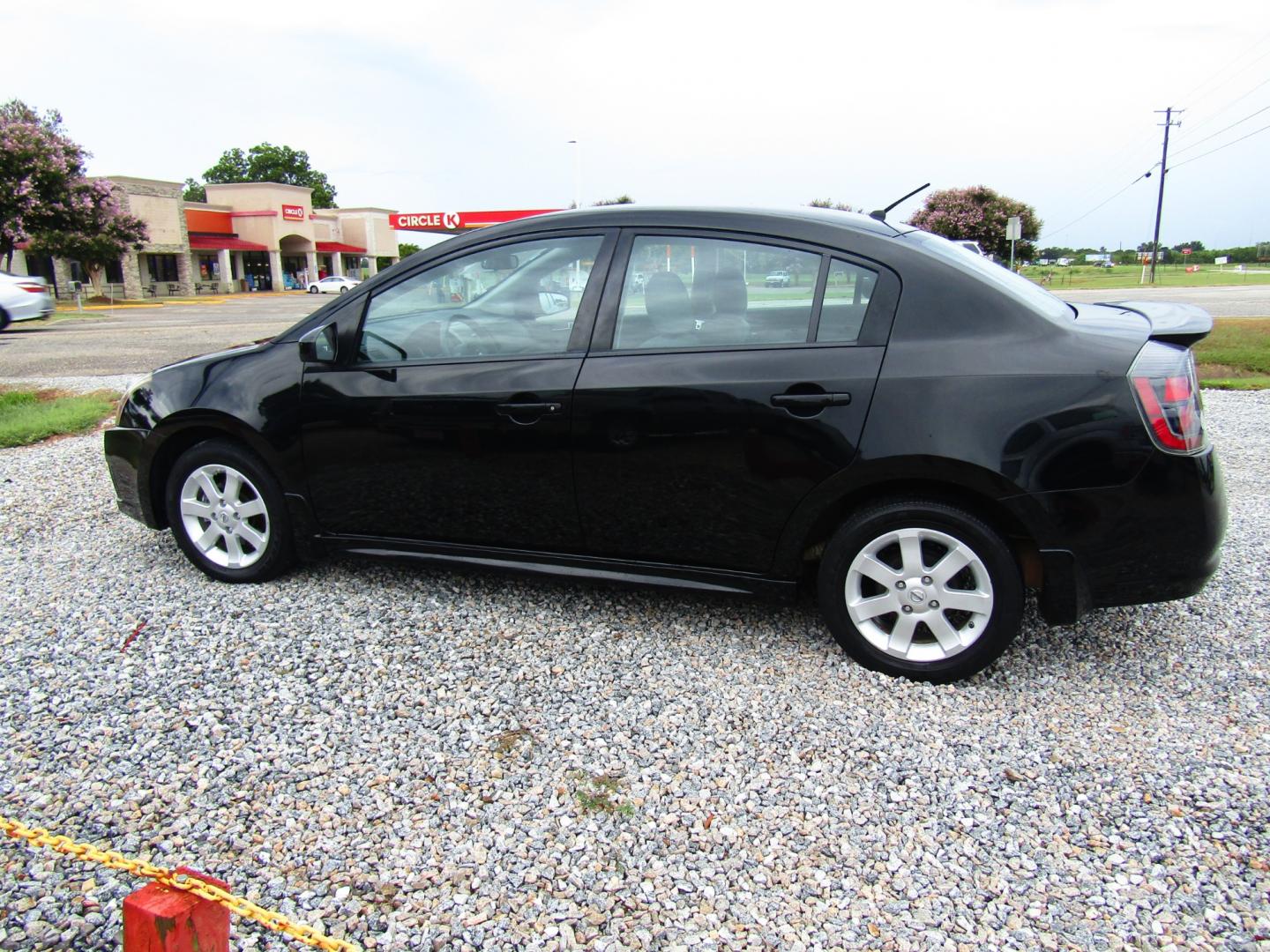 2012 Black /Gray Nissan Sentra 2.0 (3N1AB6AP6CL) with an 2.0L L4 DOHC 16V engine, Automatic transmission, located at 15016 S Hwy 231, Midland City, AL, 36350, (334) 983-3001, 31.306210, -85.495277 - Photo#5