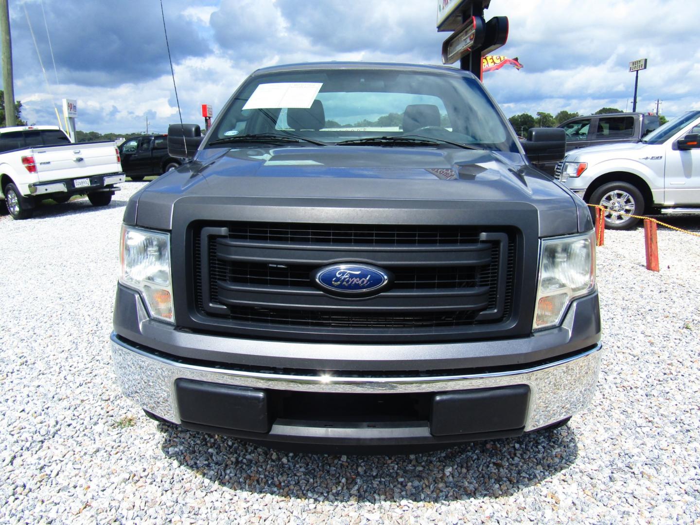 2013 Gray /Gray Ford F-150 XLT 8-ft. Bed 2WD (1FTMF1CMXDK) with an 3.7L V6 DOHC 24V engine, Automatic transmission, located at 15016 S Hwy 231, Midland City, AL, 36350, (334) 983-3001, 31.306210, -85.495277 - Photo#1